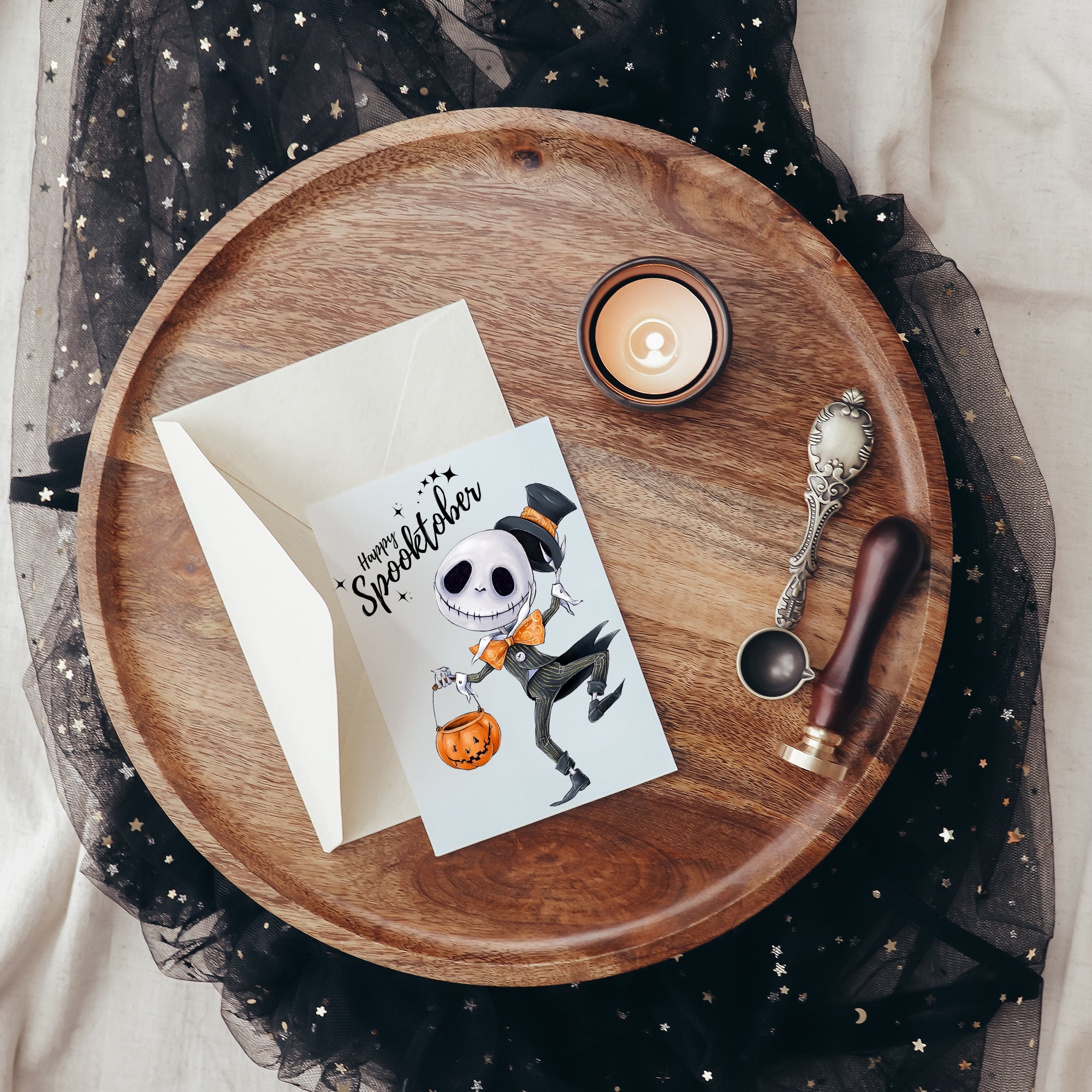 Happy Spooktober Postkarte mit Pumpkin King
