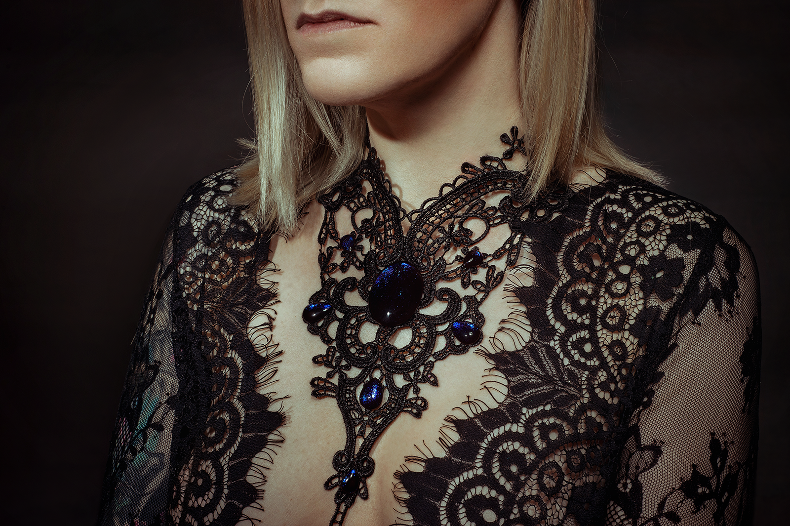 Collier schwarz Filigran