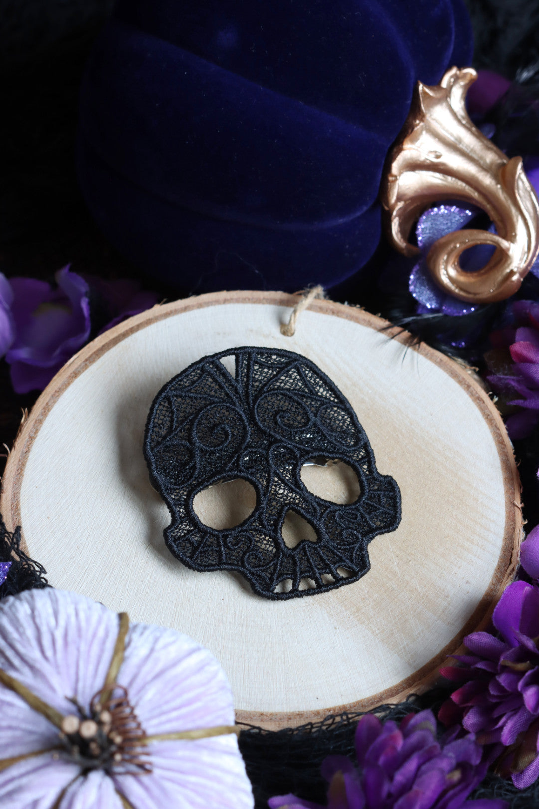 Haarspange Totenkopf aus Spitze