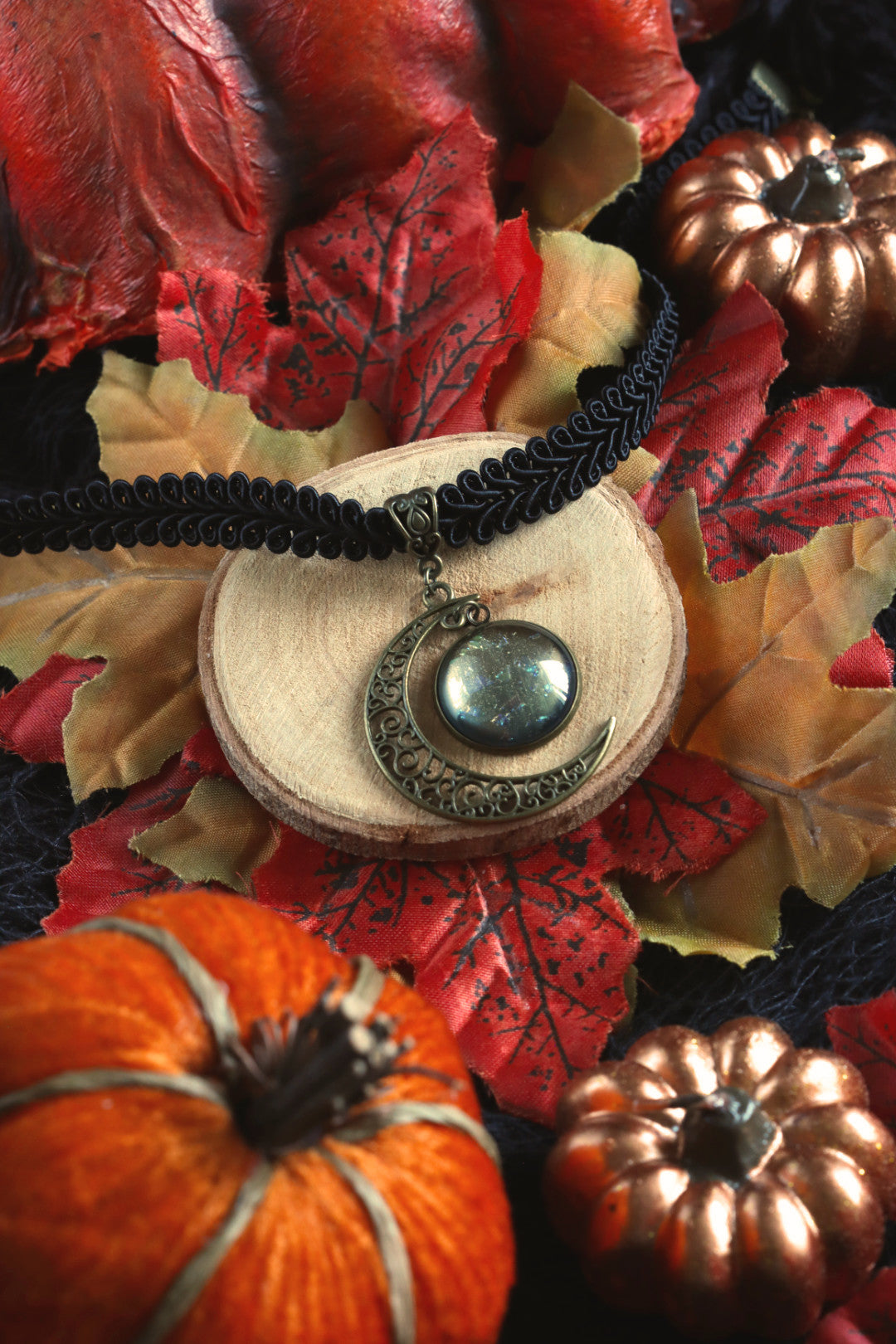Schwarzer Mond Choker