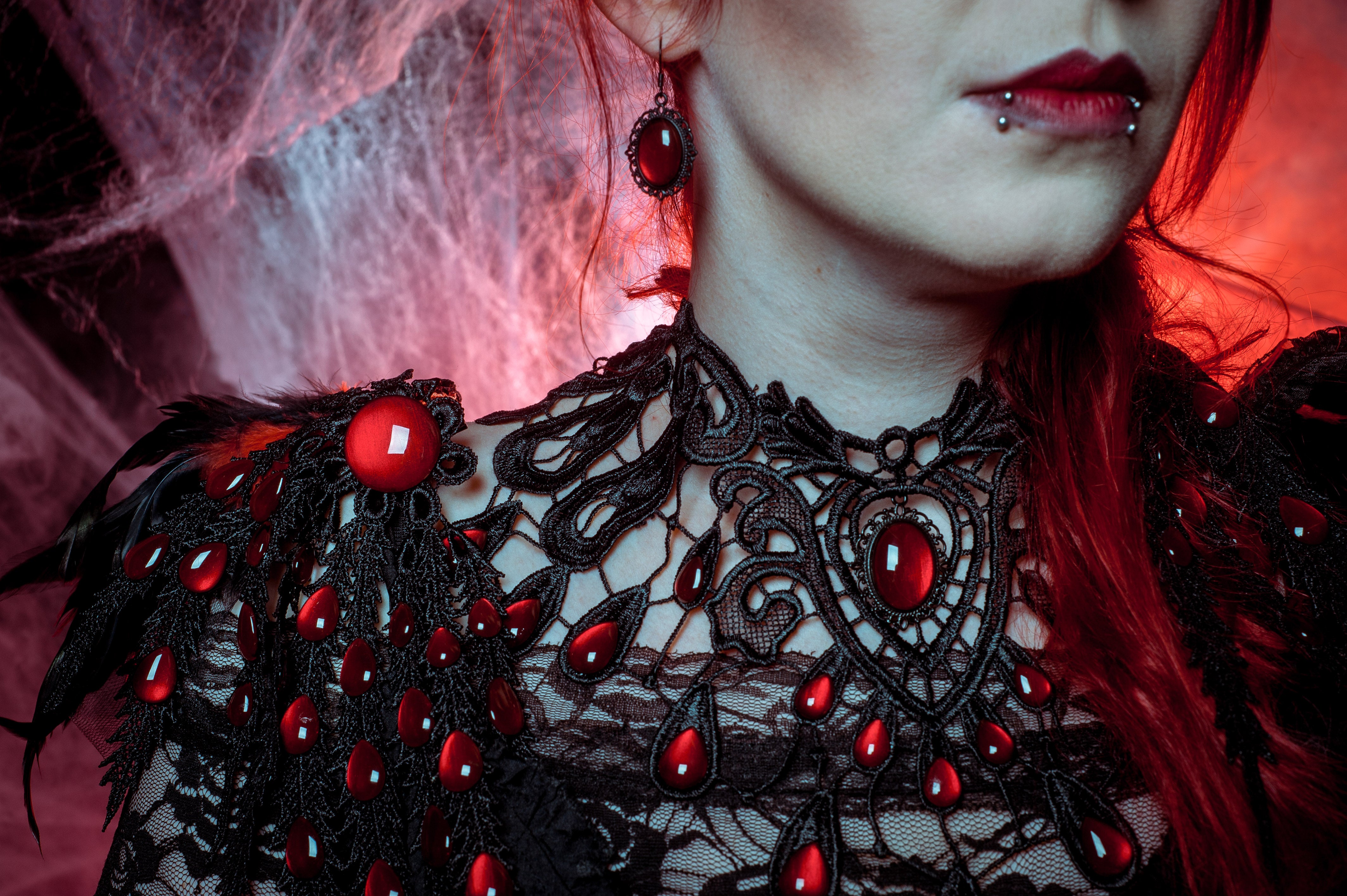 Flügel Pfauenfedern Schwarz