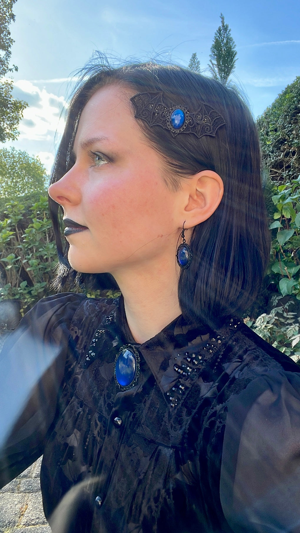 Fledermaus Schmuck aus Spitze mit Farbstein