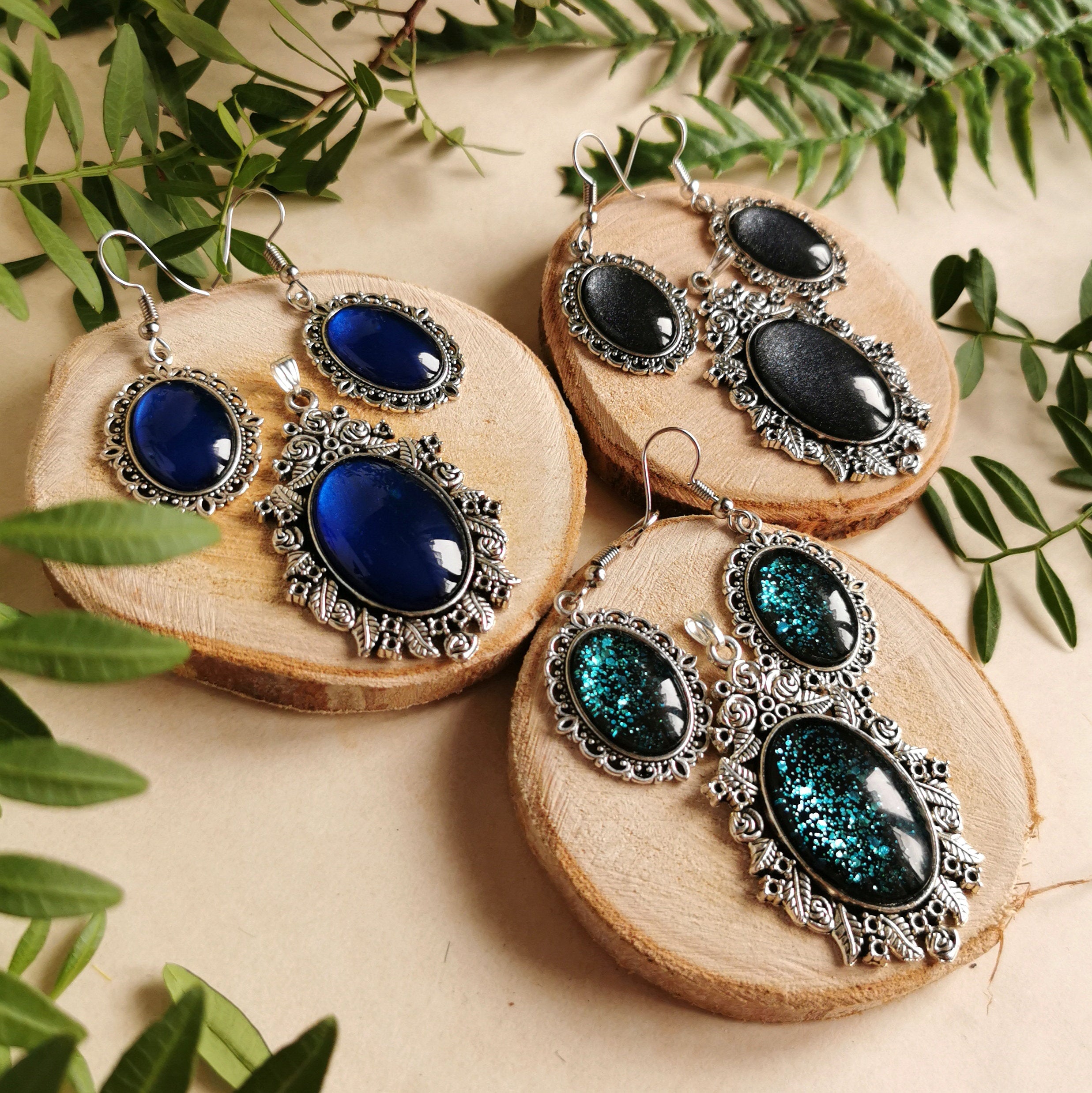 Rosen Kette & Ohrringe hängend in Wunschfarbe, Vintage Schmuck im Dark Academia Style, Mittelalter Schmuck, Gothic Kettenanhänger -Jewelry Sets- BloodyBrilliants