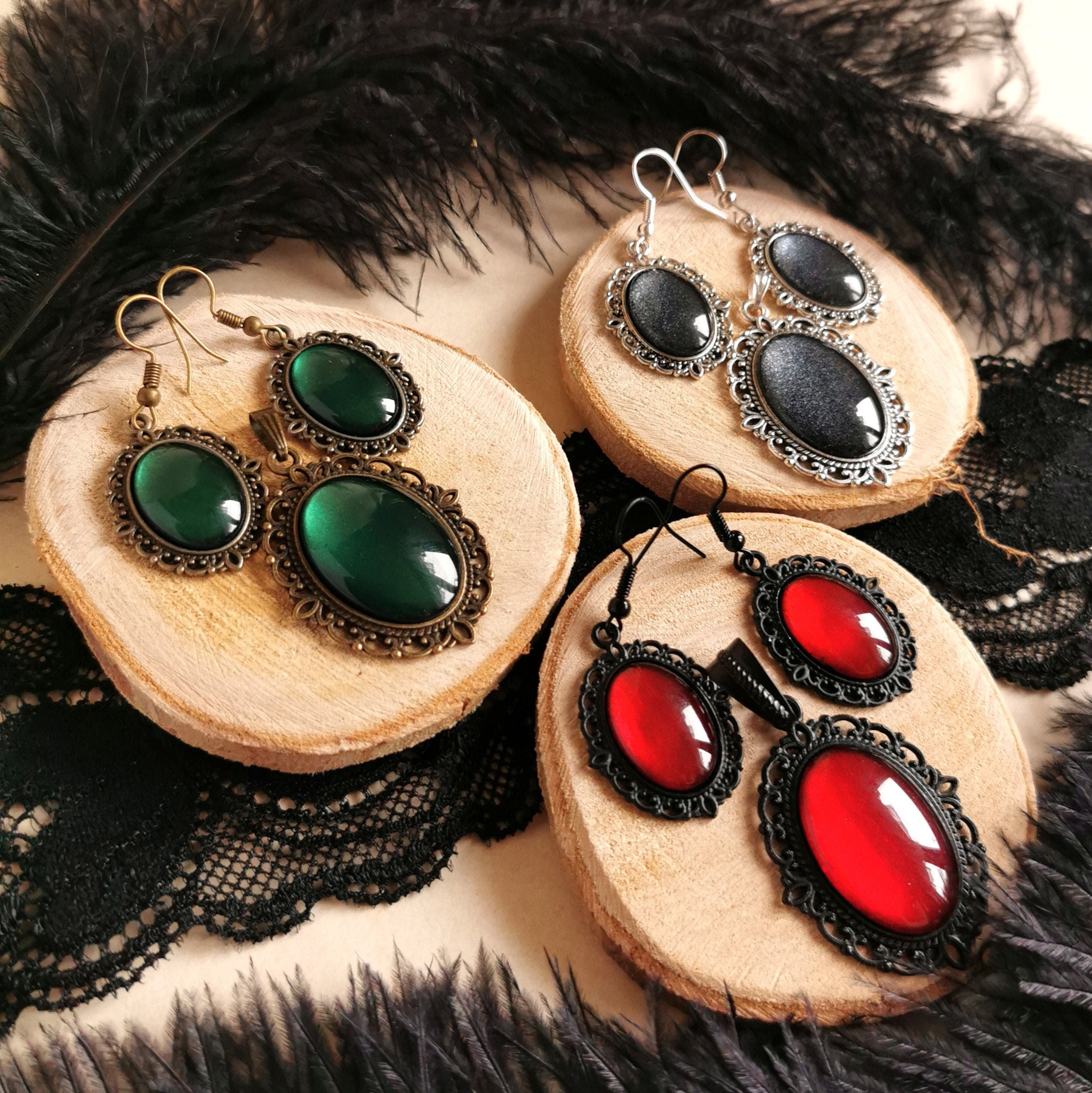 Schmuckset Oval in Wunschfarbe, Vintage Kette als Geburtstagsgeschenk, Gothic Kettenanhänger als Mittelalter Schmuck, Ohrringe hängend -Charm Necklaces- BloodyBrilliants