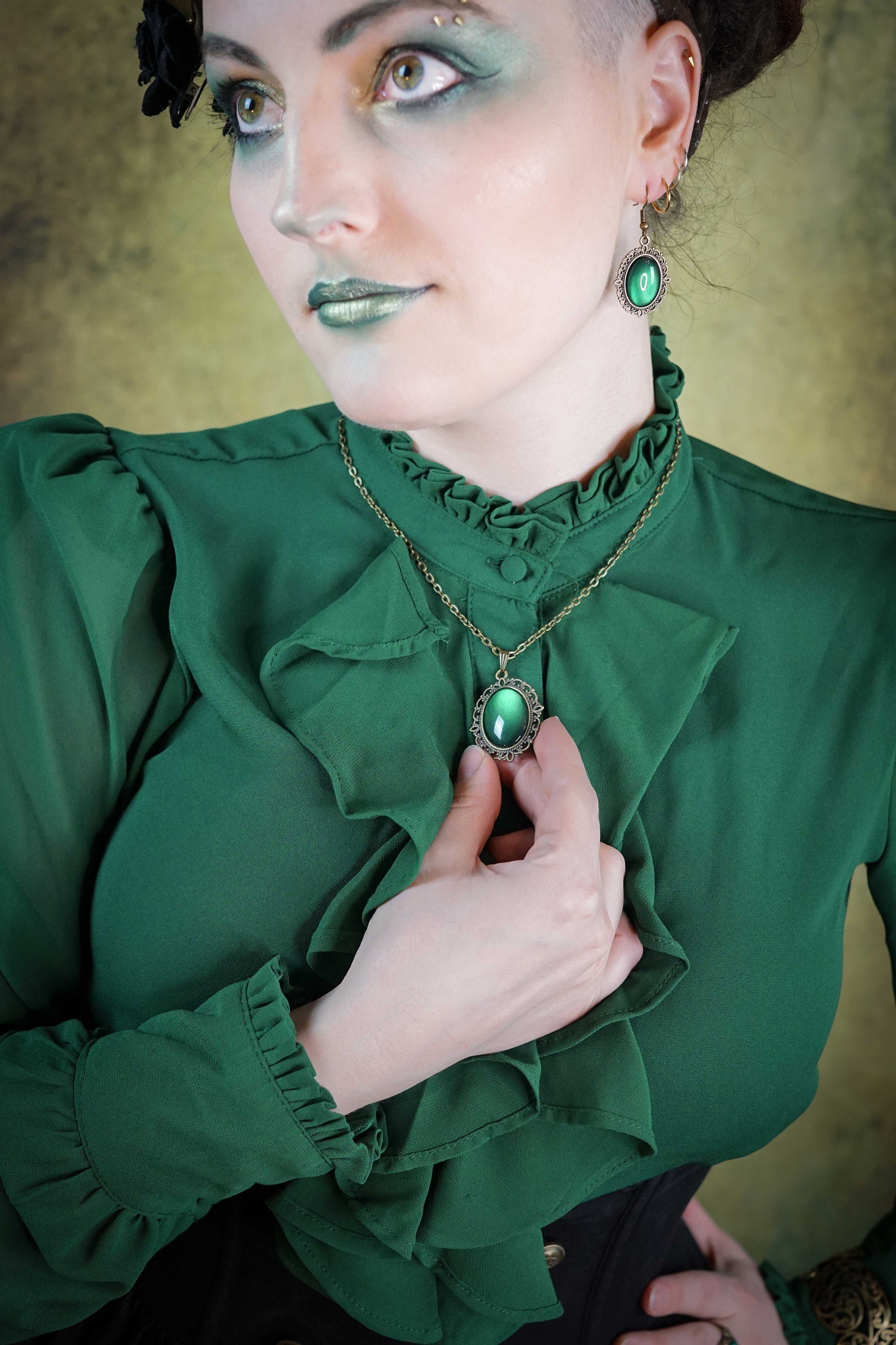 Anhänger Oval in Wunschfarbe, Vintage Kette als Geburtstagsgeschenk, Gothic Kettenanhänger als Mittelalter Schmuck für Vintage Weihnachten -Pendants- BloodyBrilliants