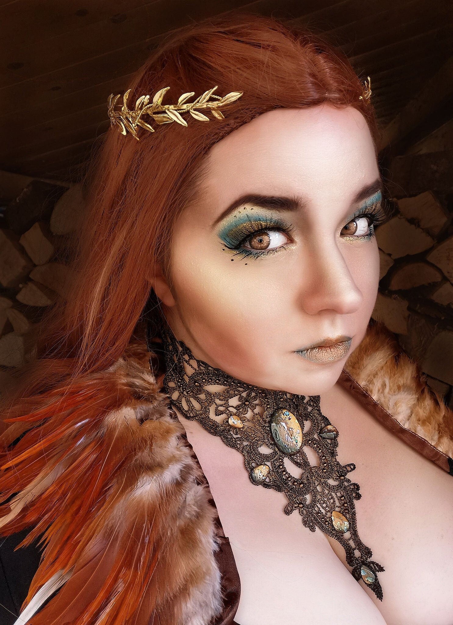 Collier bronze filigran aus Spitze mit farbigen Cabochon Glassteinen auch in schwarz für Steampunk Outfit und Vintage Weihnachten -Chokers- BloodyBrilliants