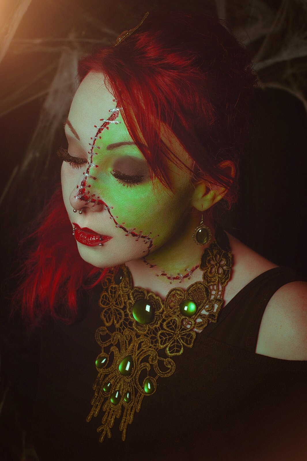 Steampunk Collier bronze aus Spitze mit farbigen Glassteinen für Cosplay als Steampunk Choker oder für Hexen Geburtstag -Chokers- BloodyBrilliants