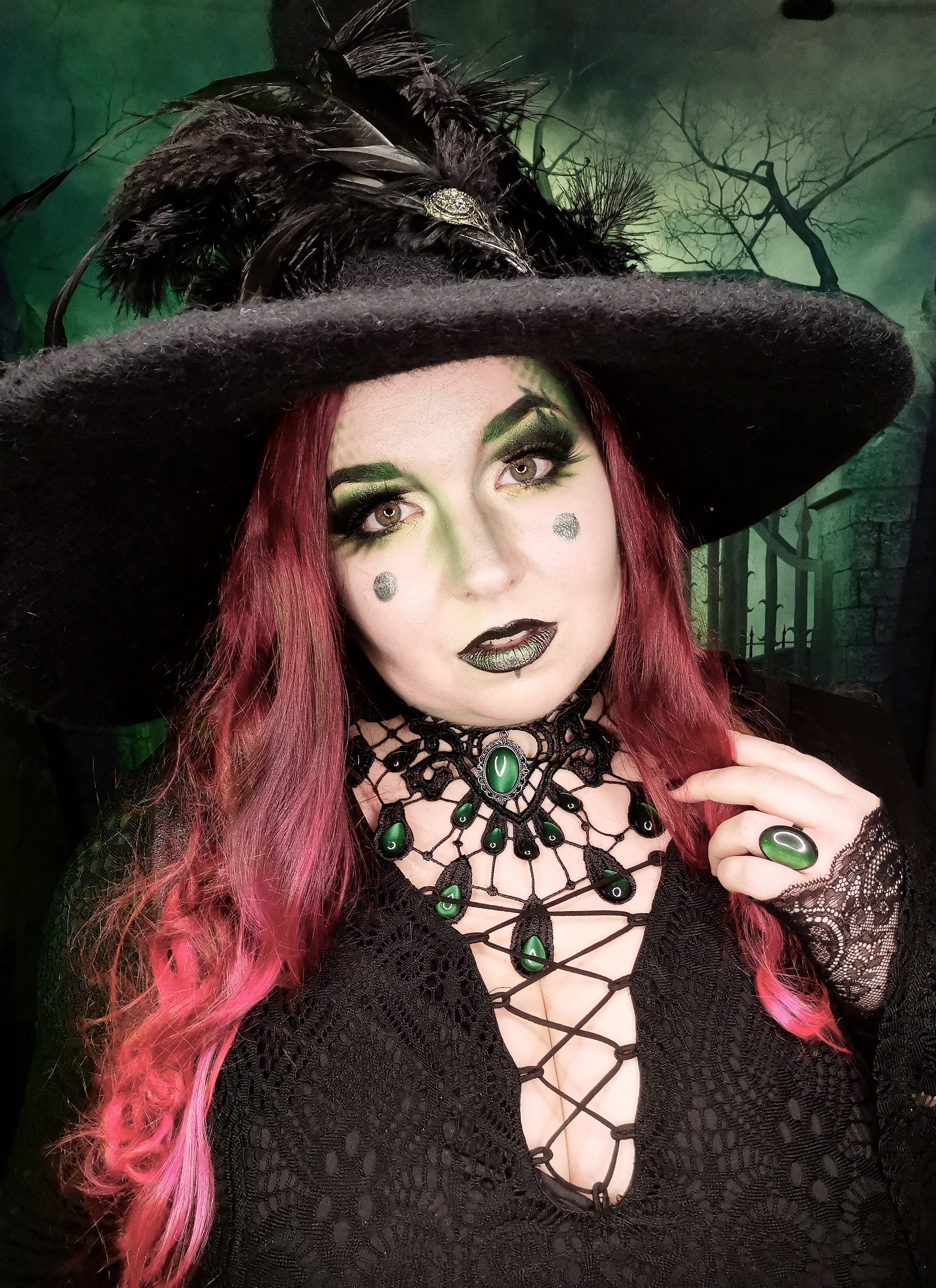 Gothic Choker schwarz Wunschfarbe mit Tropfen, aus Spitze mit farbigen Glassteinen als Gothic Schmuck und für Vampir Cosplay -Chokers- BloodyBrilliants