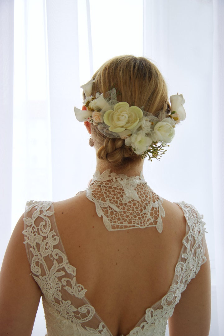 Collier weiß asymmetrisch Blumenranke aus Spitze edel verziert für märchenhafte Hochzeit und Elfen Cosplay -Chokers- BloodyBrilliants