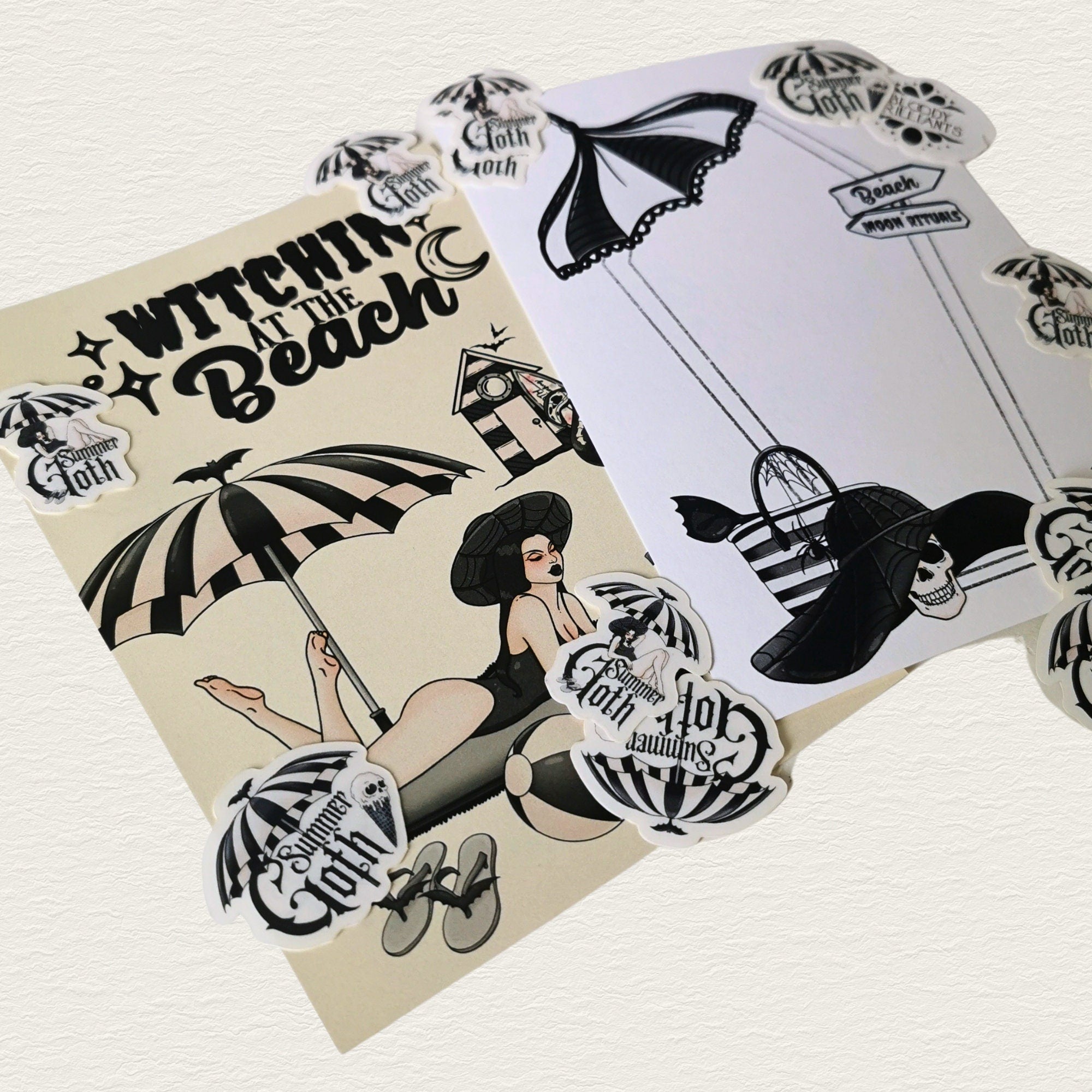 Witchin' at the Beach Grußkarte als Geschenk oder Geburtstagskarte mit Gothic Girl am Strand -Invitations- BloodyBrilliants