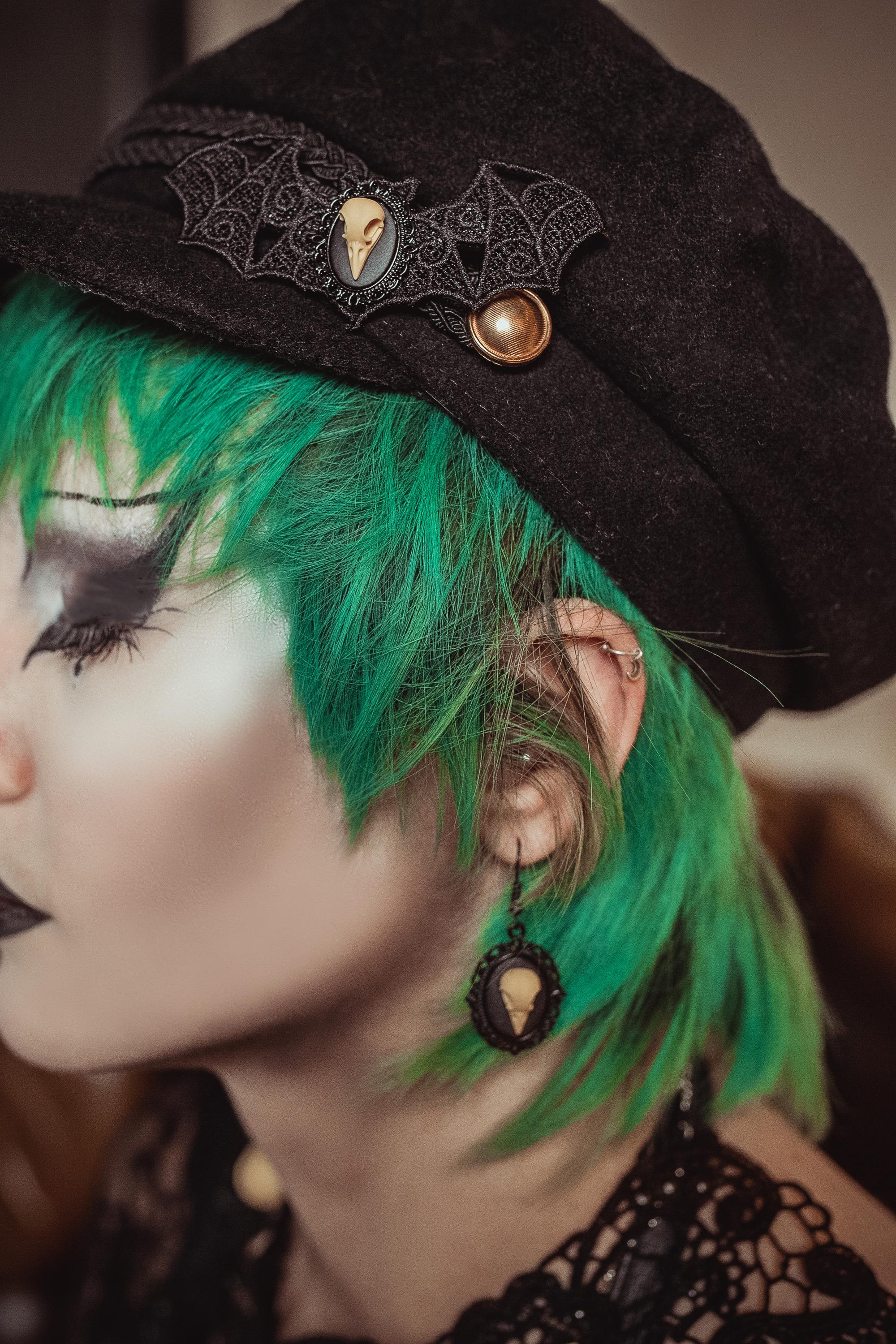 Fledermaus Haarspange mit Vogelschädel als Gothic Haarschmuck schwarz & Halloween Schmuck für Vampir Kostüm und Pagan Gothic Outfits -Hair Jewelry- BloodyBrilliants