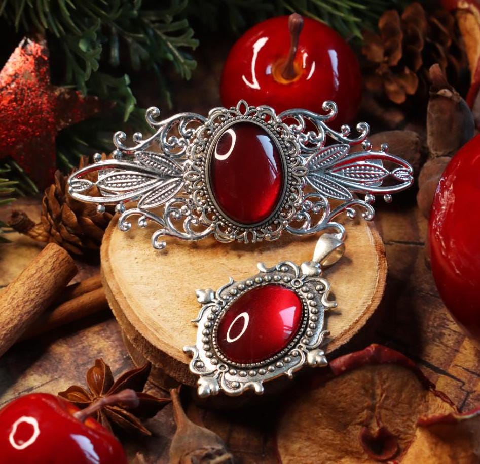 Barock Anhänger in Wunschfarbe, Vintage Kette & 20er Jahre Accessoires für Vintage Weihnachten, Gothic Kettenanhänger im Dark Academia Style -Pendants- BloodyBrilliants