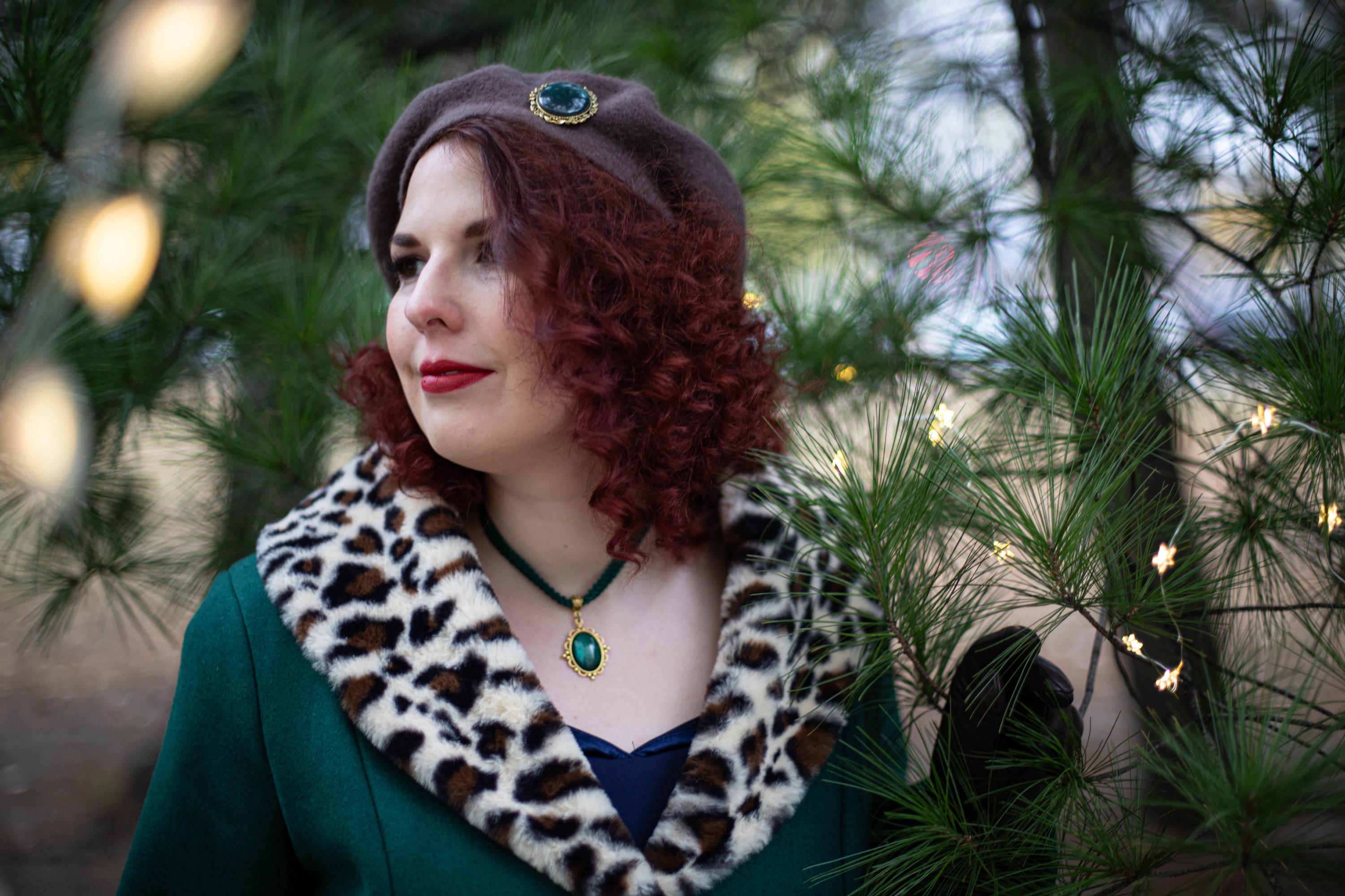 Choker gold in Wunschfarbe, Kette gold grün für Vintage Weihnachten & Weihnachtsfeier Outfit, 20er Jahre Accessoires gold, Choker schwarz -Chokers- BloodyBrilliants