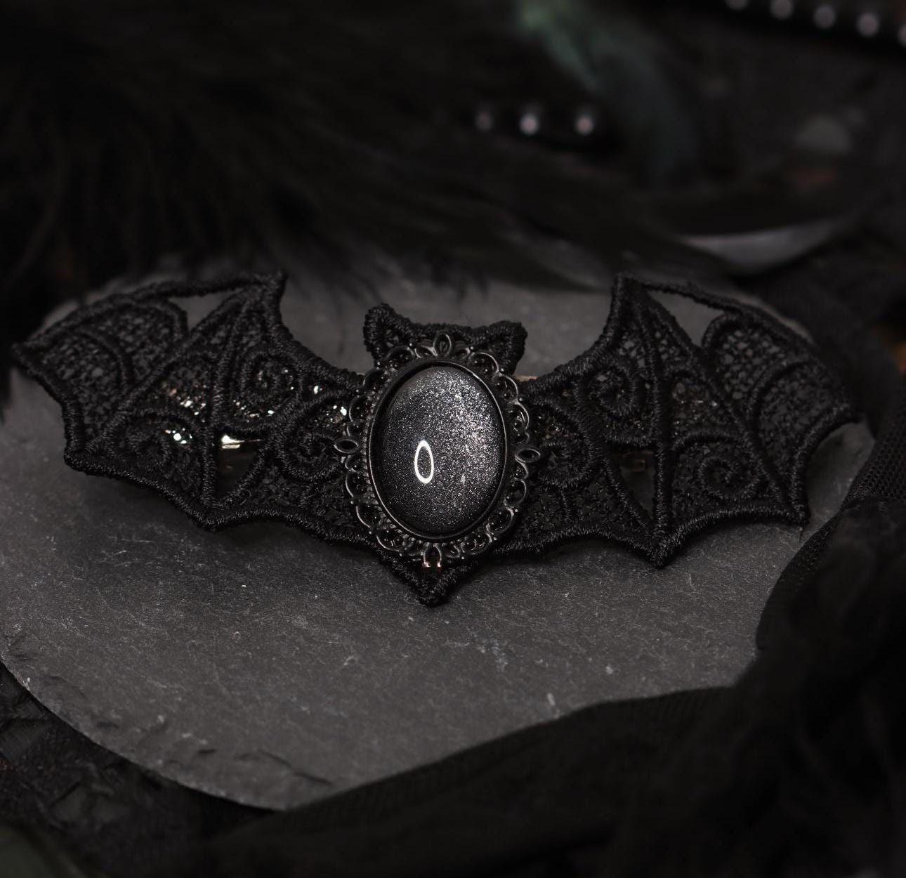 Gothic Schmuck Set in Wunschfarbe aus Fledermaus Haarspange und Stern Kette als Halloween Schmuck & Gothic Haarschmuck zu Gothic Weihnachten -Barrettes & Clips- BloodyBrilliants