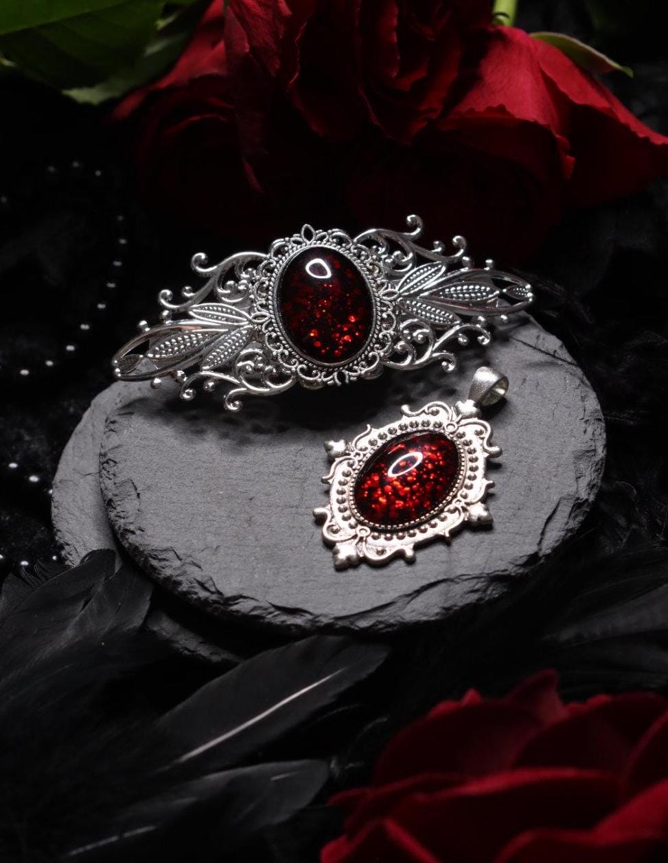 Schmuckset Weihnachtselfe silber aus Kettenanhänger und Jugendstil Haarspange in Wunschfarbe für Weihnachtsoutfit oder Elfen Schmuck -Barrettes & Clips- BloodyBrilliants