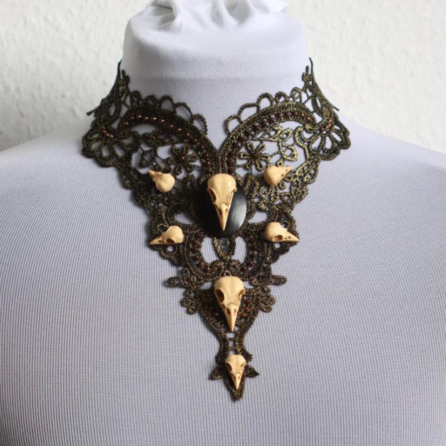 Rabenschädel Collier Filigran schwarz bronze für Gothic Fotoshooting und Mittelalter LARP -Chokers- BloodyBrilliants