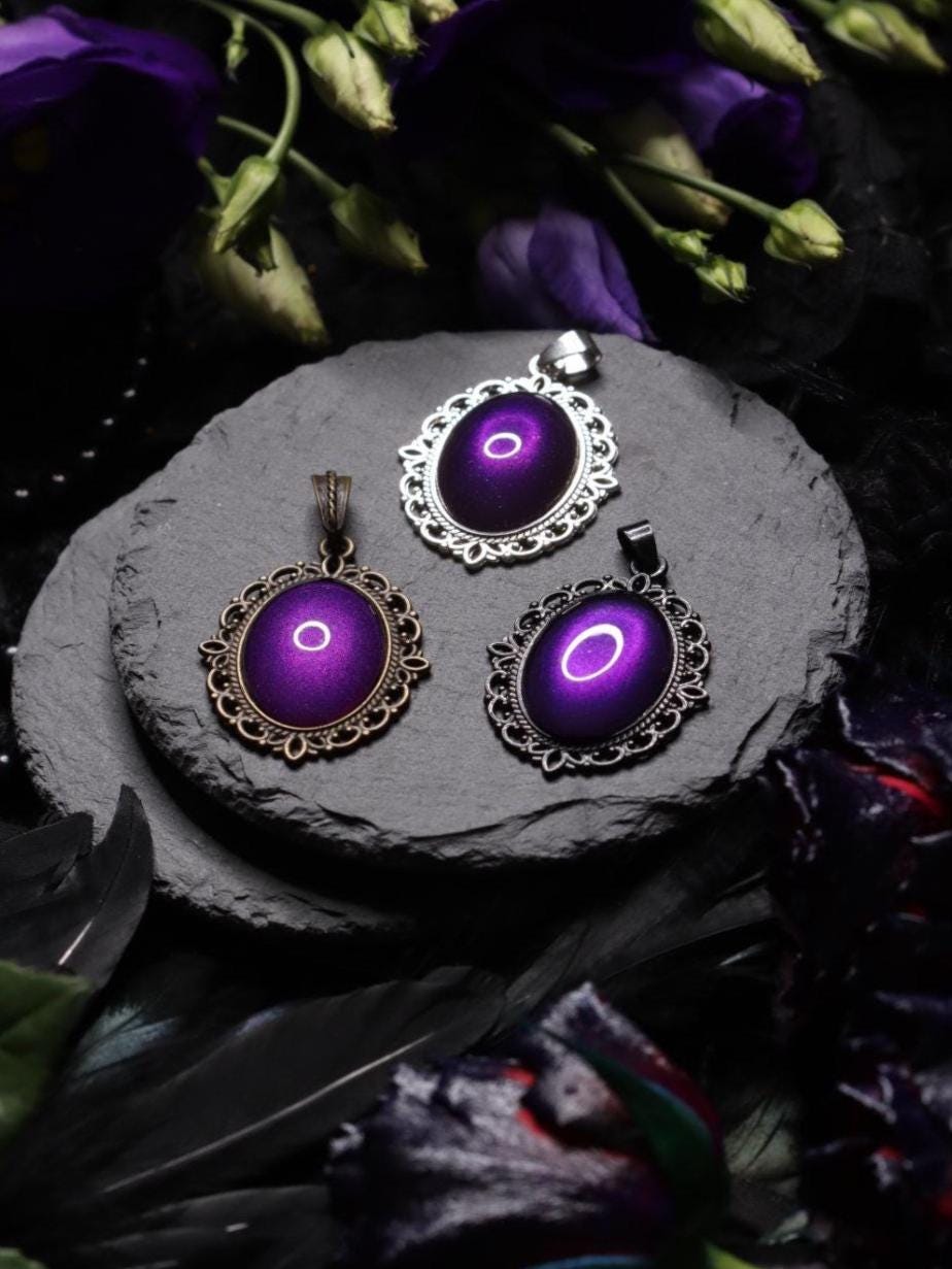 Schmuckset Oval in Wunschfarbe, Vintage Kette als Geburtstagsgeschenk, Gothic Kettenanhänger als Mittelalter Schmuck, Ohrringe hängend -Charm Necklaces- BloodyBrilliants