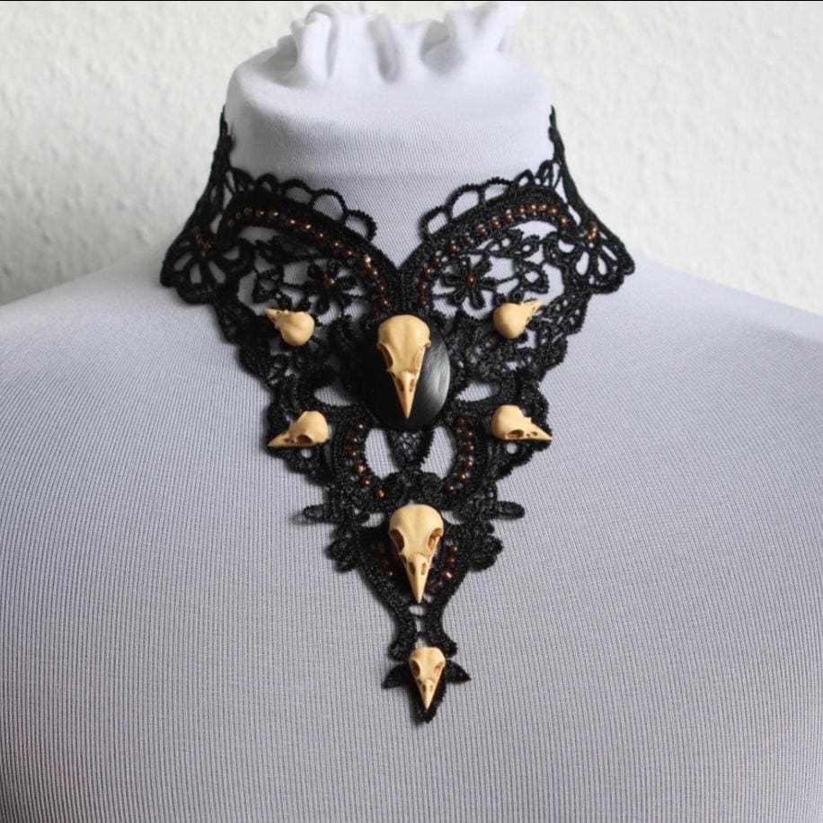 Rabenschädel Collier Filigran schwarz bronze für Gothic Fotoshooting und Mittelalter LARP -Chokers- BloodyBrilliants