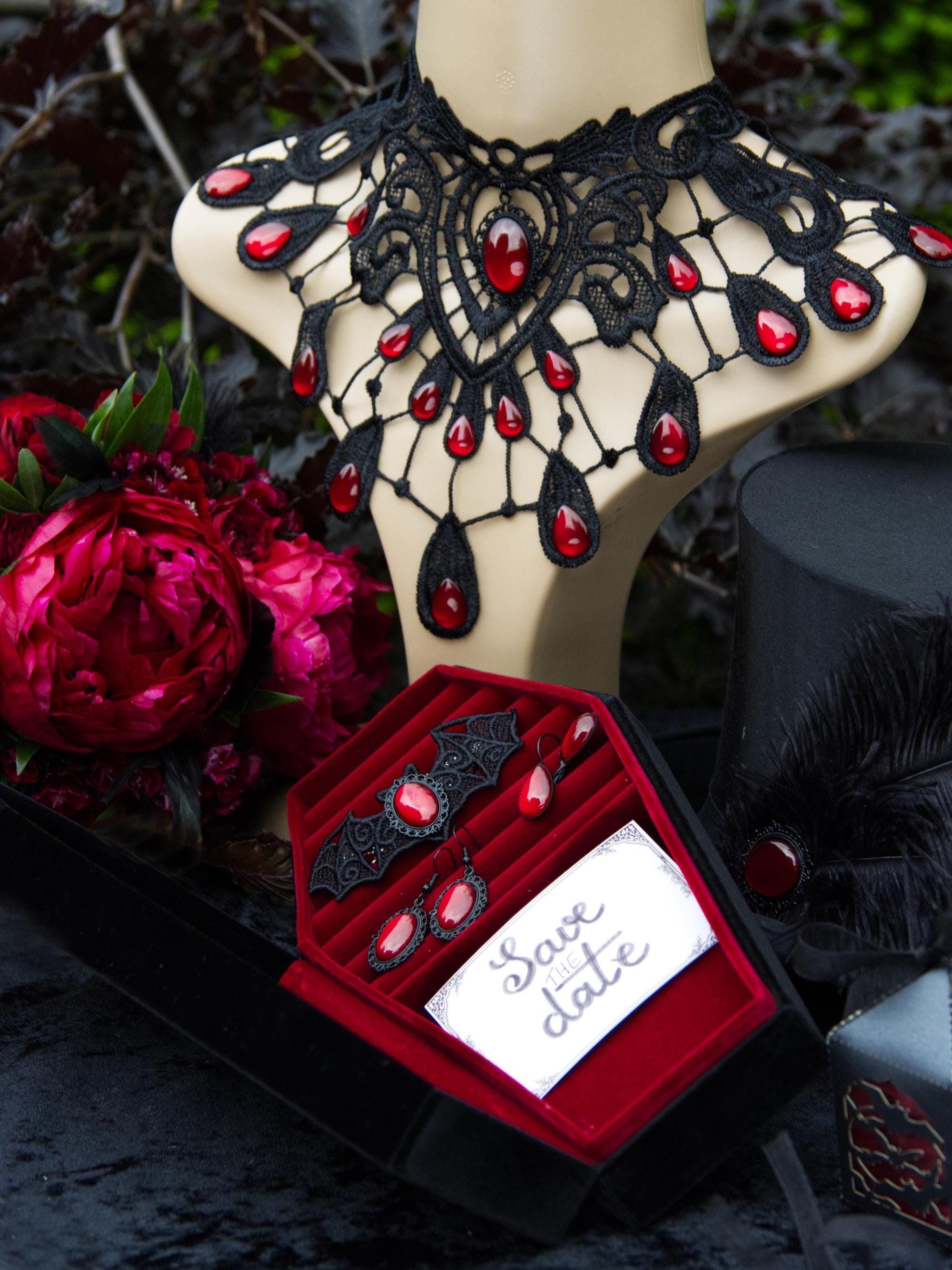 Gothic Schmuckset Wunschfarbe aus Collier, Fledermaus Haarspange und Ohrringen mit farbigen Glassteinen für Hexen Outfit und Gothic Hochzeit -Chokers- BloodyBrilliants