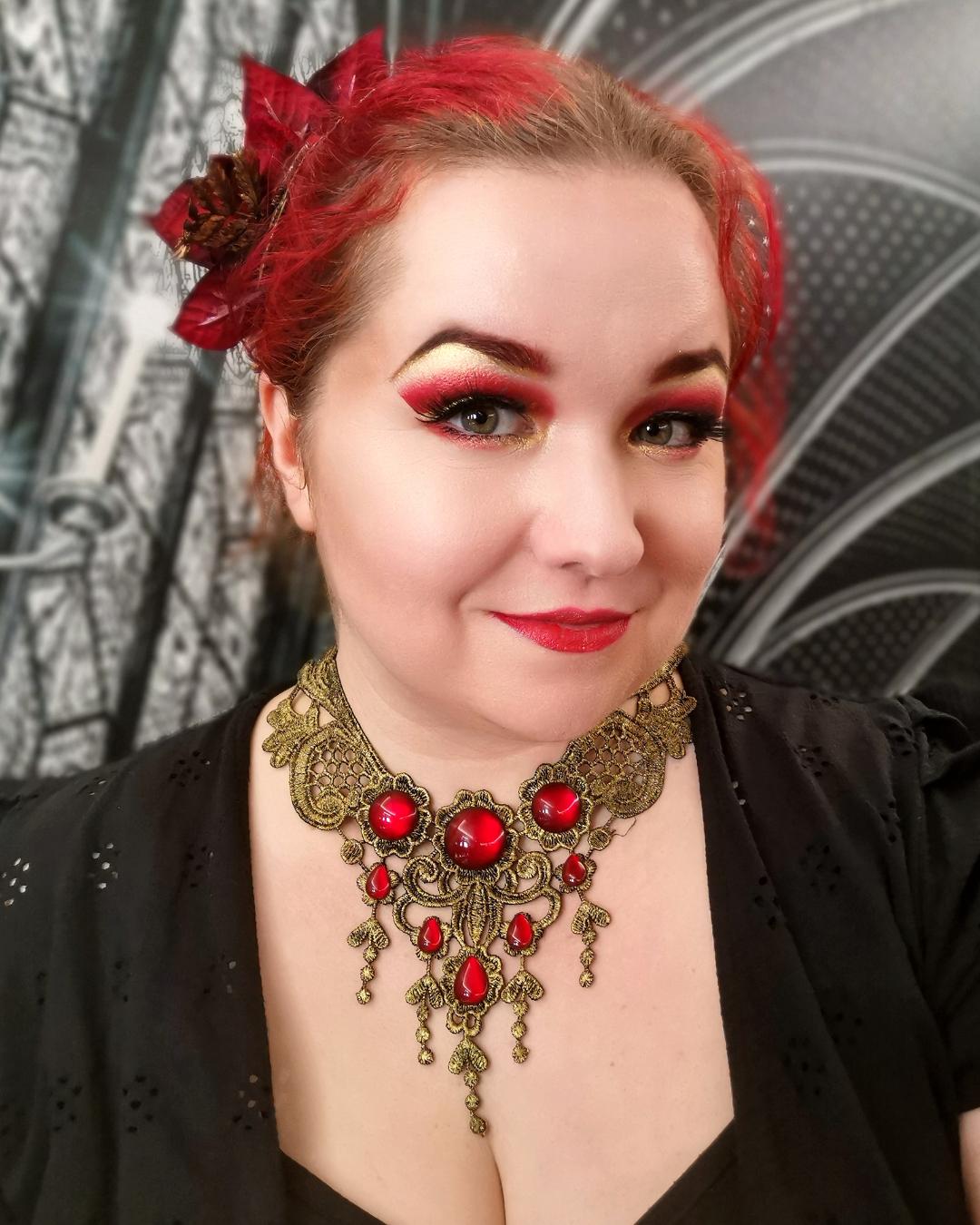Bronze Collier klein aus Spitze mit Glassteinen in Wunschfarbe für Steampunk Outfit oder Vintage Hochzeit, auch als witchy Choker -Chokers- BloodyBrilliants