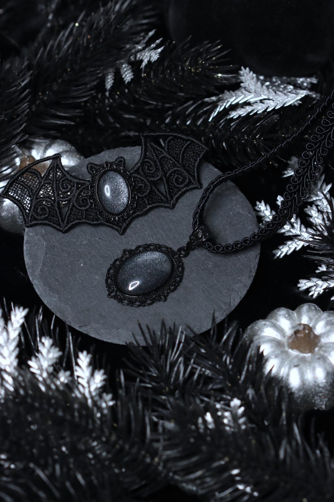 Gothic Schmuck Set in Wunschfarbe aus Fledermaus Haarspange und Choker schwarz als Halloween Schmuck zu Gothic Weihnachten -Barrettes & Clips- BloodyBrilliants