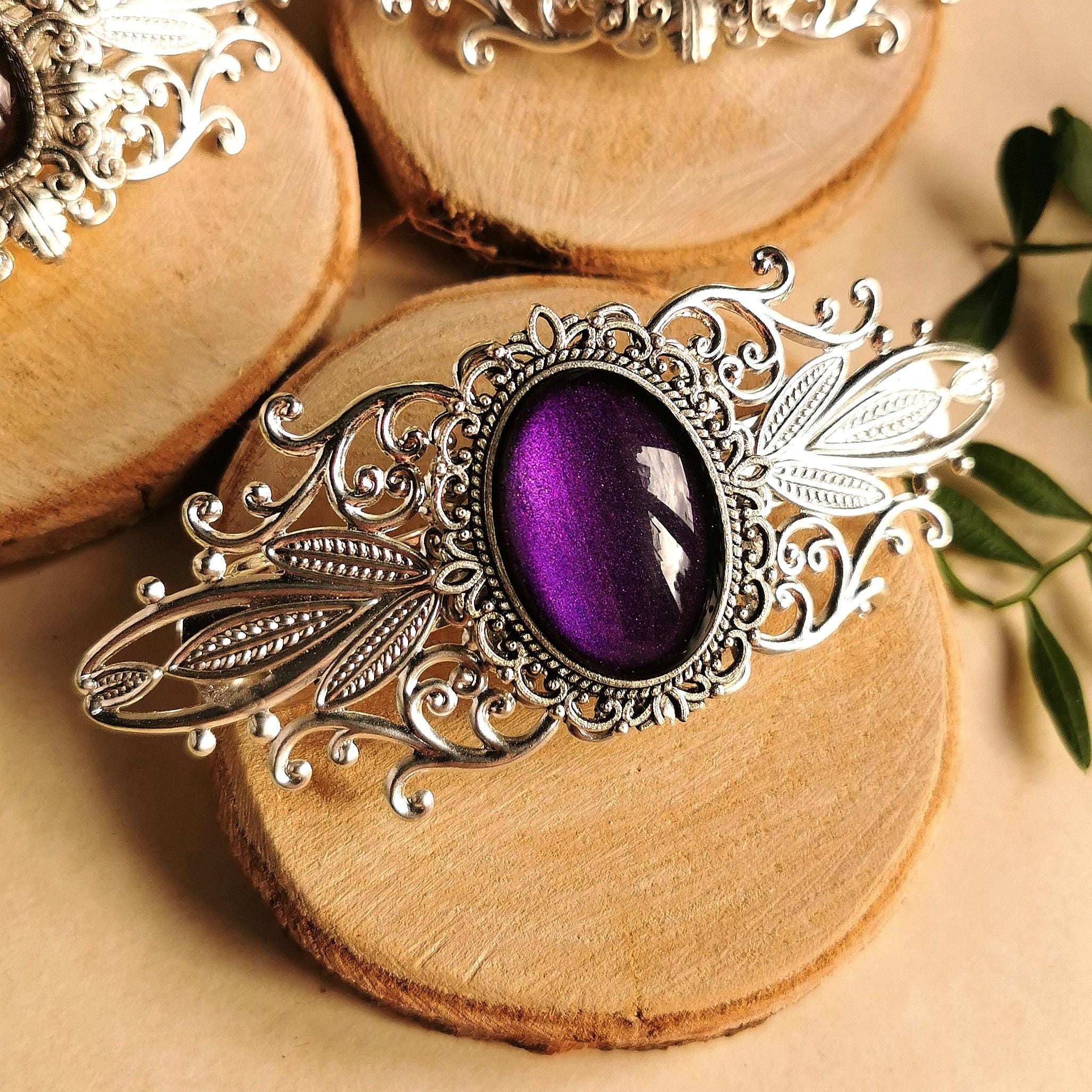 Fledermaus Schmuck Set in Wunschfarbe, Fledermaus Kettenanhänger und silberne Haarspange, Gothic Schmuck & Halloween Kette für Vampir Kostüm -Jewelry Sets- BloodyBrilliants