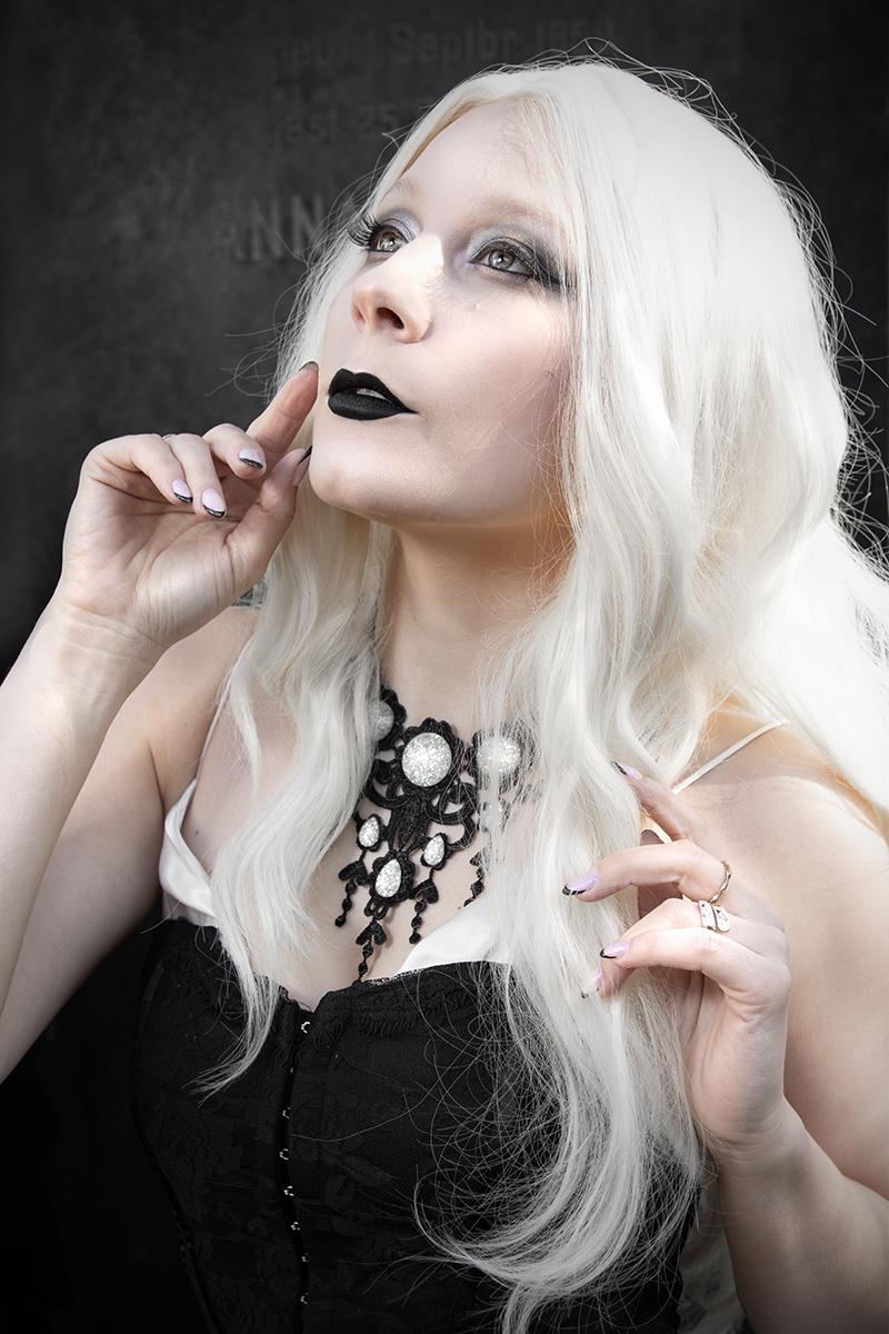 Collier Libelle schwarz -Chokers- BloodyBrilliants