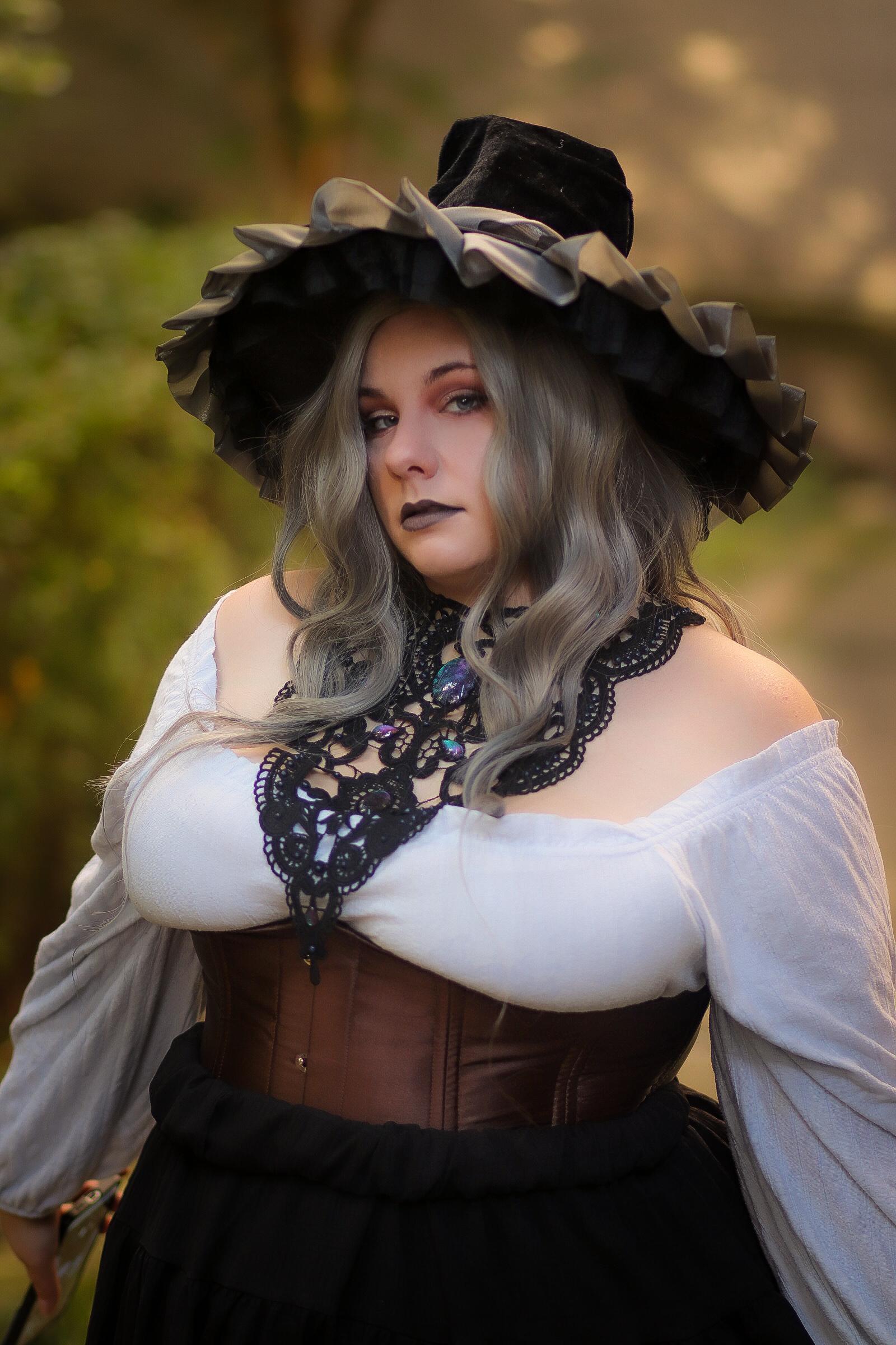 Collier schwarz Wunschfarbe Antik aus Spitze mit farbigen Glassteinen als Fantasy Schmuck für Fotoshooting oder Gothic Hochzeit -Chokers- BloodyBrilliants