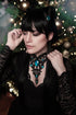 Collier filigran aus Spitze mit farbigen Cabochon Glassteinen für Steampunk Outfit und Gothic Hochzeit für Halloween Adventskalender -Chokers- BloodyBrilliants