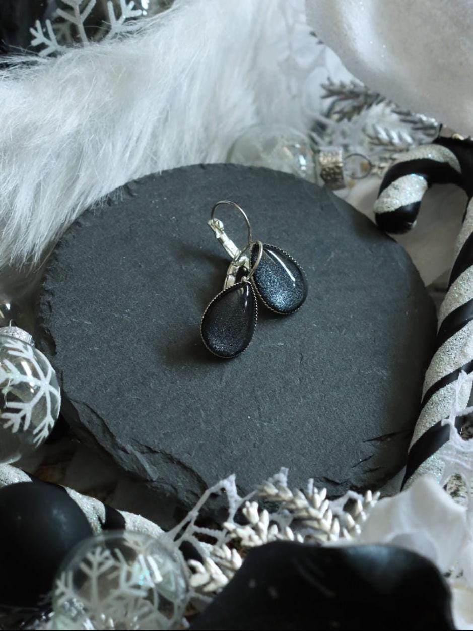 Fledermaus Schmuck Set in Wunschfarbe, Fledermaus Kettenanhänger und Tropfen Ohrringe, Gothic Schmuck und Halloween Kette für Vampir Kostüm -Jewelry Sets- BloodyBrilliants