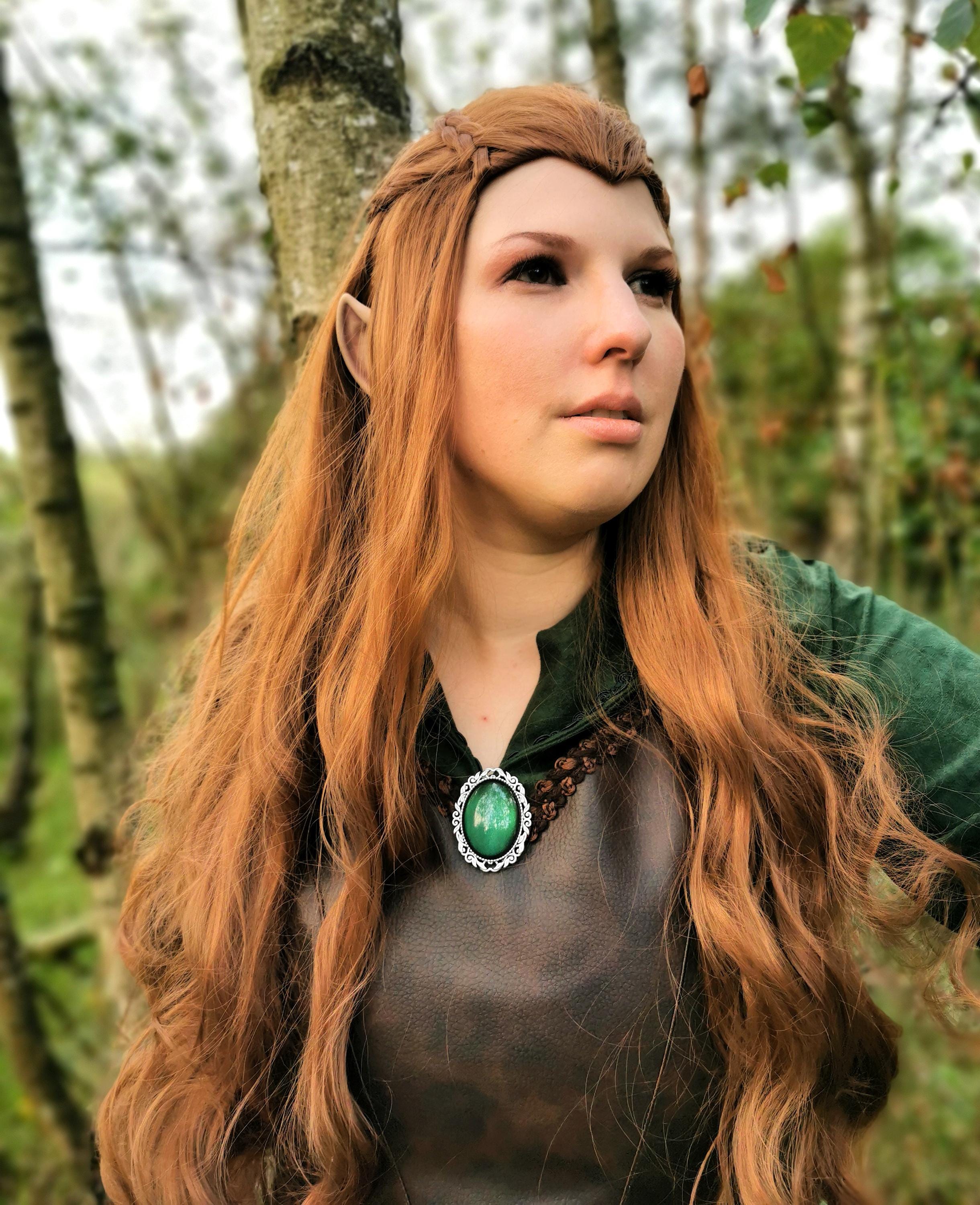 Ovale Brosche Wunschfarbe aus Glassteinen in Schwarz Silber und Bronze als Cosplay Brosche und Gothic Schmuck Accessoire -Brooches- BloodyBrilliants