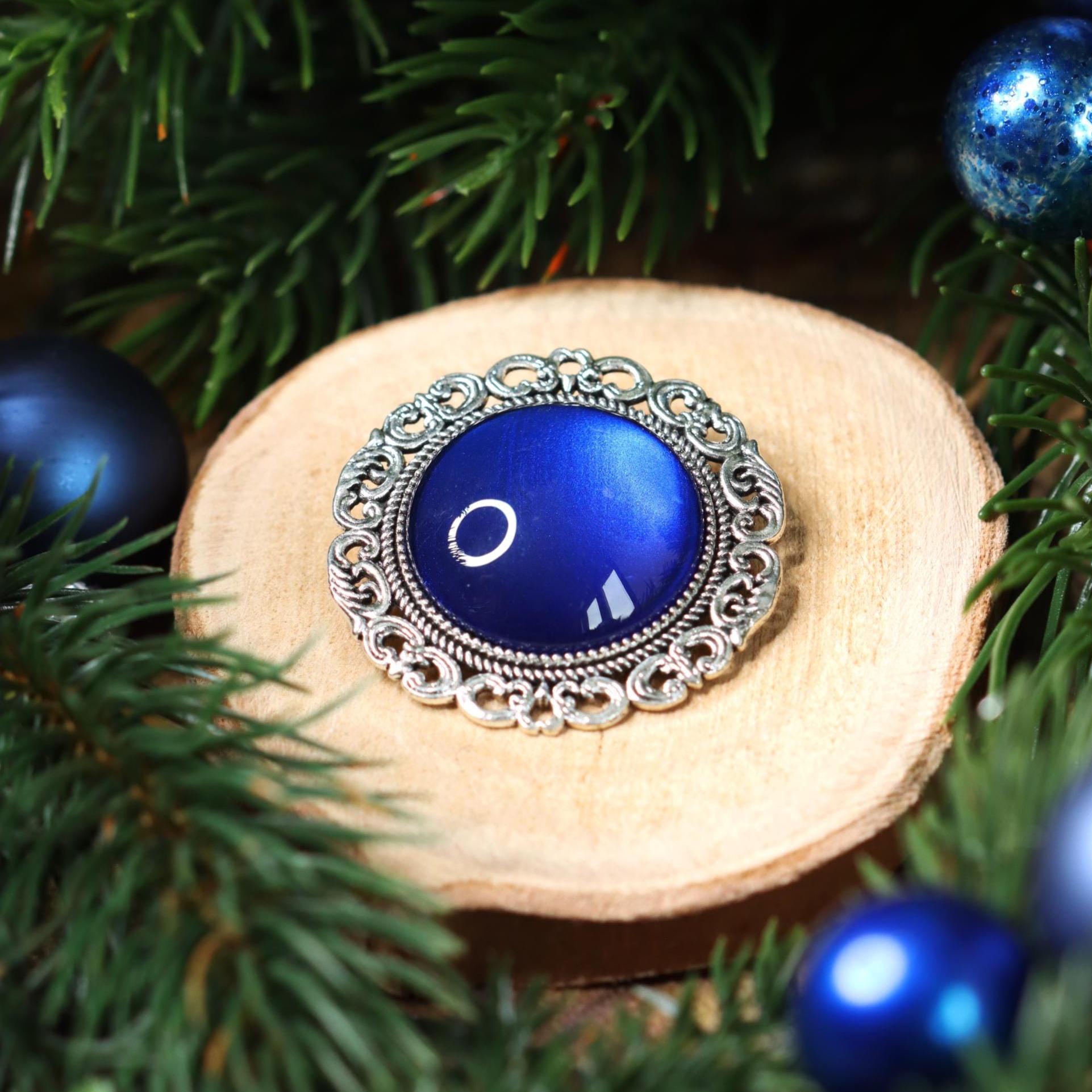 Runde Brosche mit Farbstein -Brooches- BloodyBrilliants