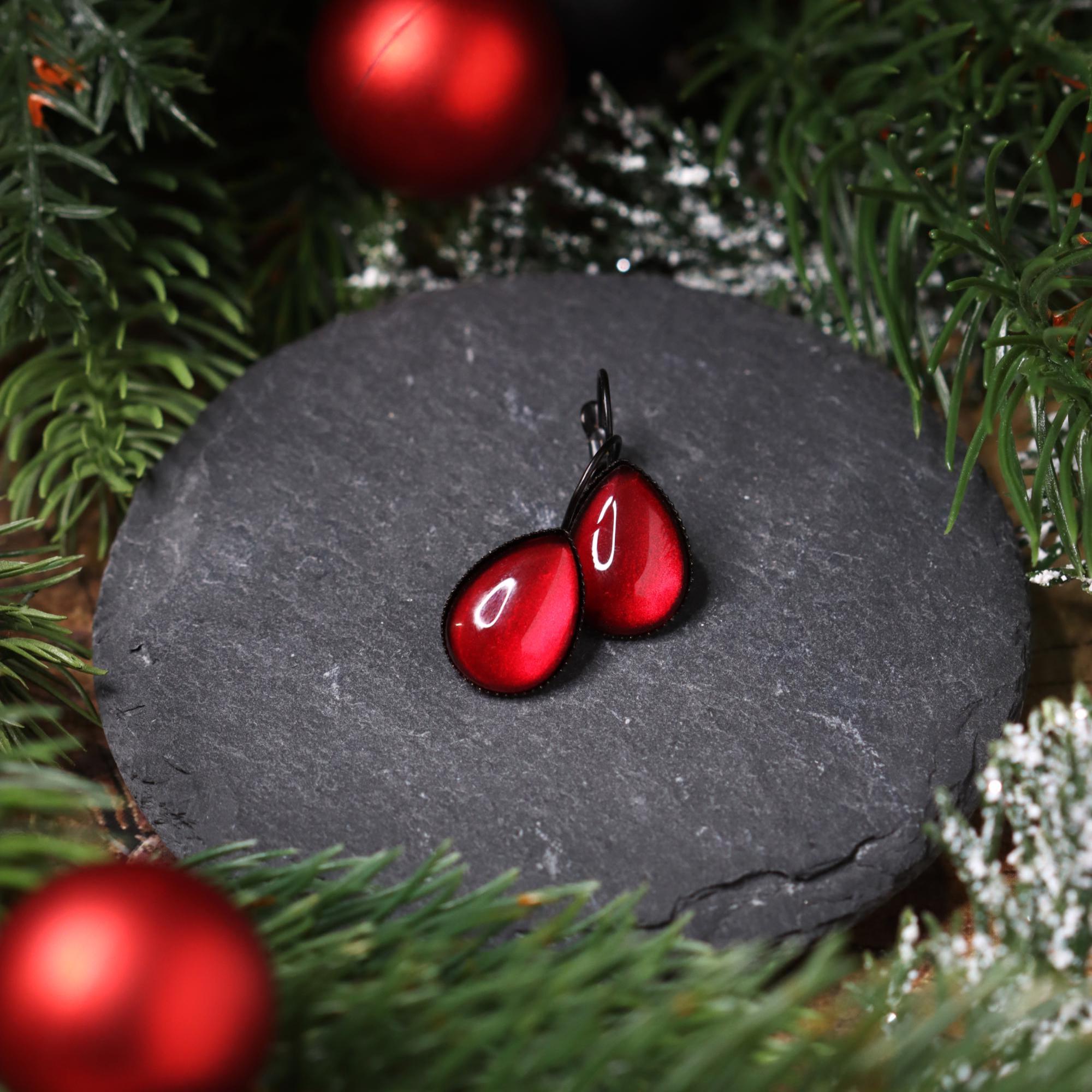 Gothic Schmuck Set in Wunschfarbe aus Fledermaus Haarspange, Gothic Kette & Tropfen Ohrringe für Gothic Adventskalender, Gothic Weihnachten -Jewelry Sets- BloodyBrilliants