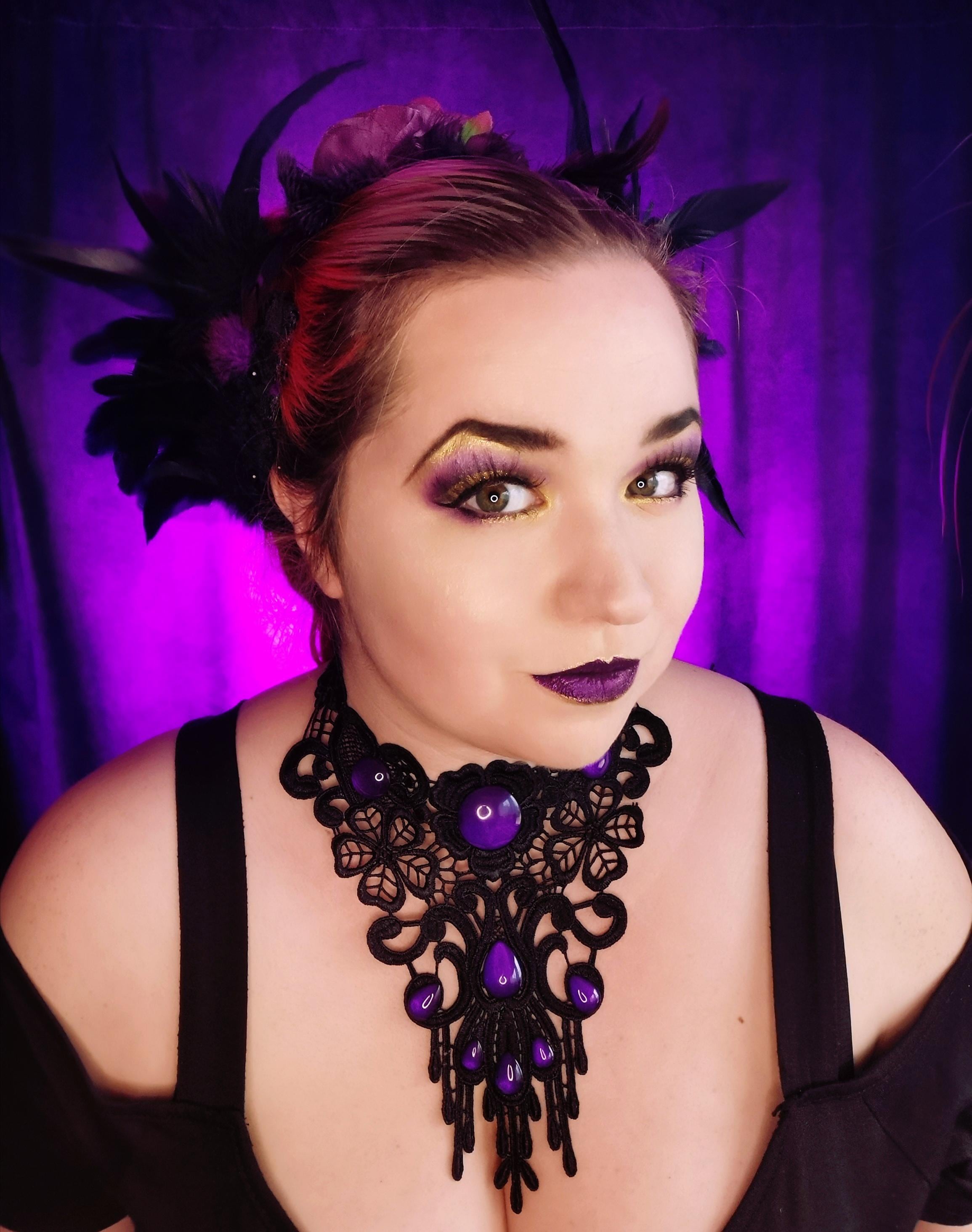 Gothic Collier schwarze Spitze Rund Tropfen mit farbigen Cabochon Glassteinen für Vampir Cosplay und Gothic Hochzeit -Chokers- BloodyBrilliants