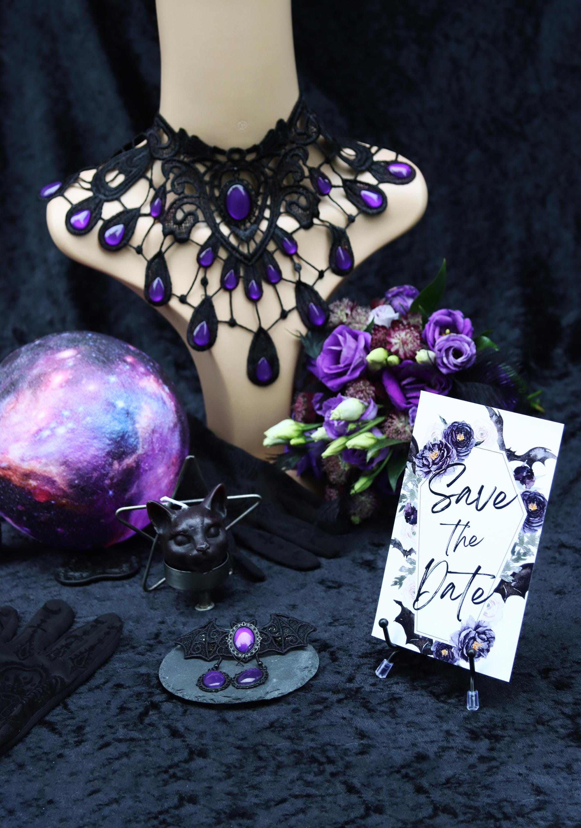 Gothic Choker schwarz Wunschfarbe mit Tropfen, aus Spitze mit farbigen Glassteinen als Gothic Schmuck und für Vampir Cosplay -Chokers- BloodyBrilliants