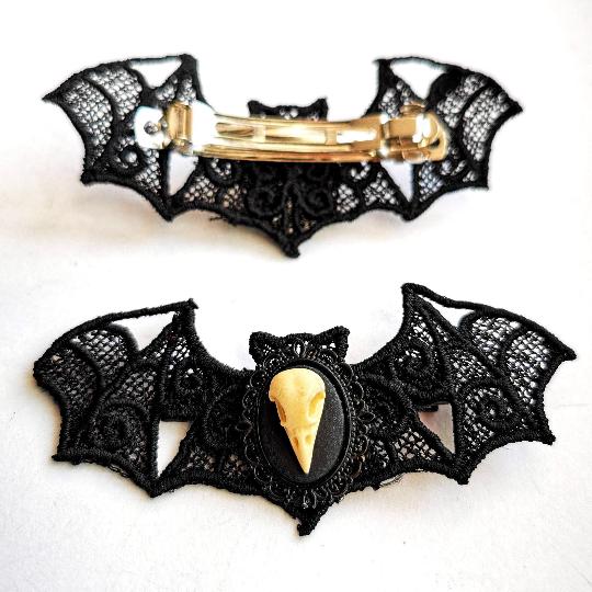 Fledermaus Haarspange mit Vogelschädel als Gothic Haarschmuck schwarz & Halloween Schmuck für Vampir Kostüm und Pagan Gothic Outfits -Hair Jewelry- BloodyBrilliants