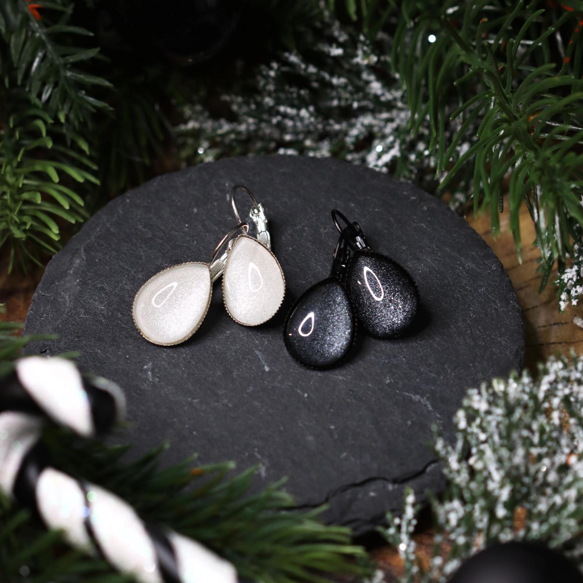 Tropfen Ohrringe in Wunschfarbe -Dangle & Drop Earrings- BloodyBrilliants