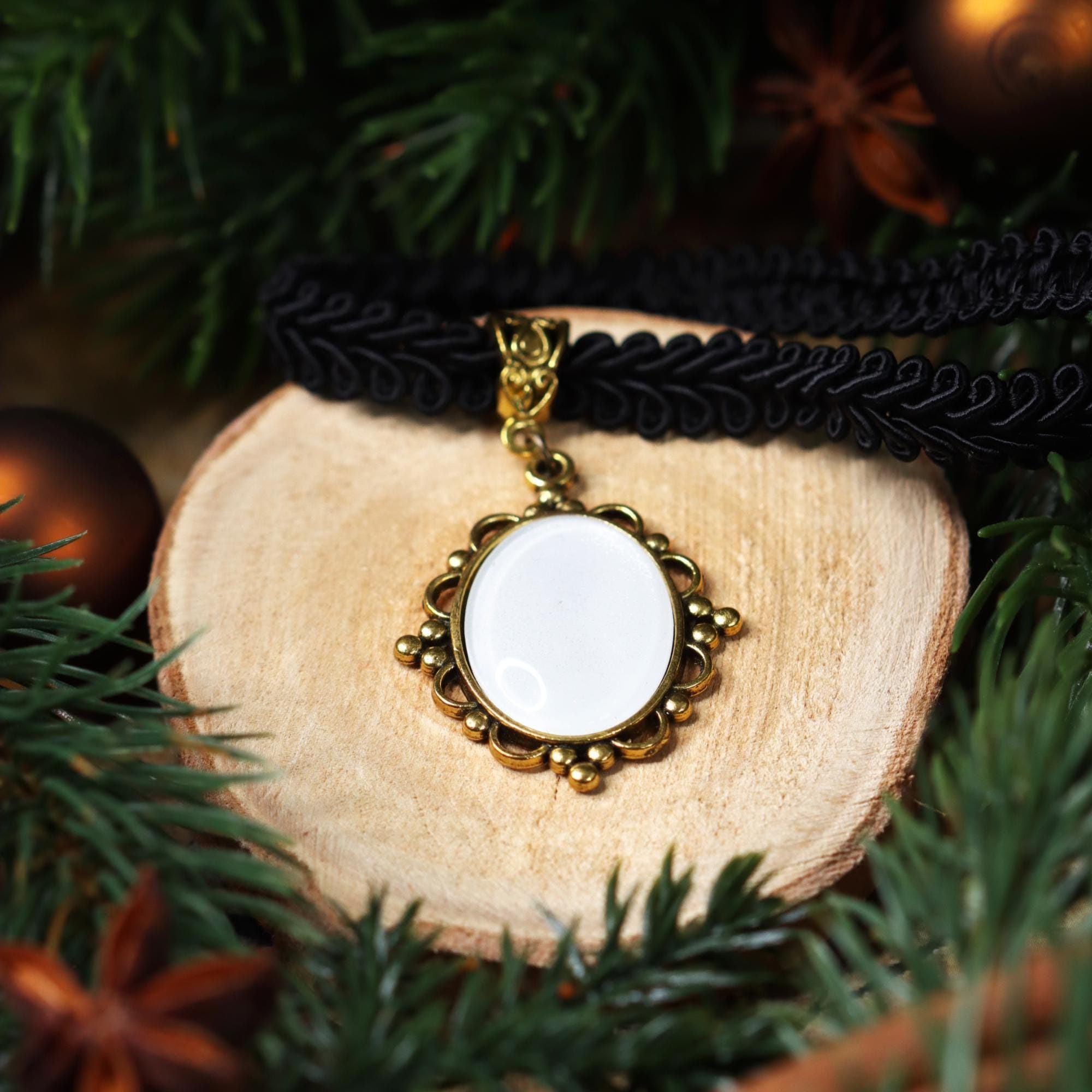 Choker gold in Wunschfarbe, Kette gold grün für Vintage Weihnachten & Weihnachtsfeier Outfit, 20er Jahre Accessoires gold, Choker schwarz -Chokers- BloodyBrilliants