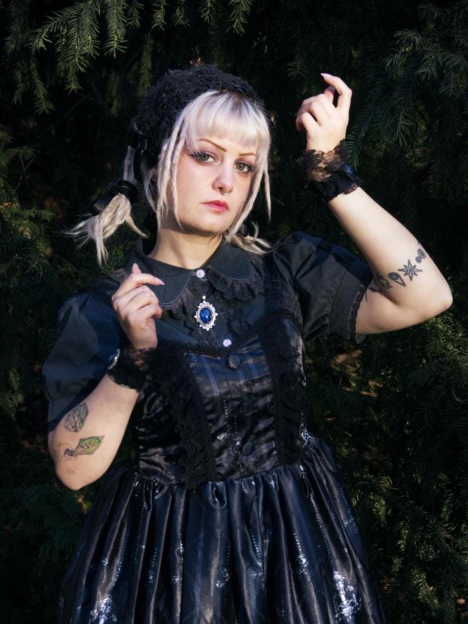 Barock Anhänger in Wunschfarbe, Vintage Kette & 20er Jahre Accessoires für Vintage Weihnachten, Gothic Kettenanhänger im Dark Academia Style -Pendants- BloodyBrilliants