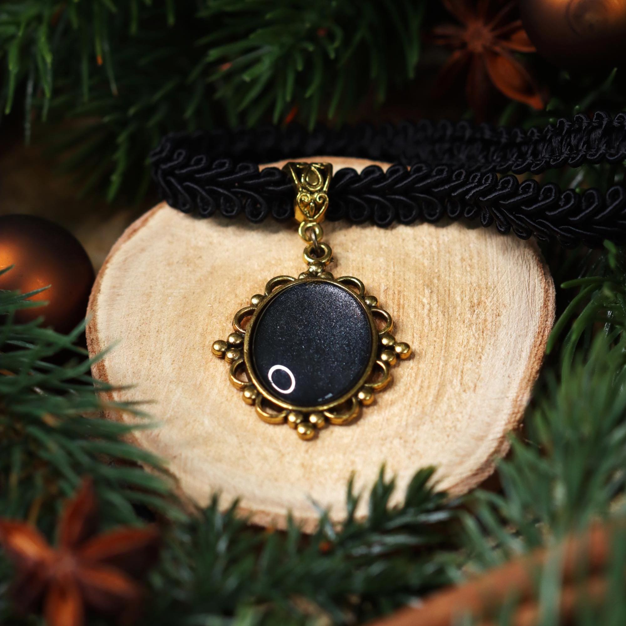 Choker schwarz & Haarclip gold als Schmuckset in Wunschfarbe, Gothic Schmuck als 20er Jahre Accessoire im Dark Academia Style -Jewelry Sets- BloodyBrilliants