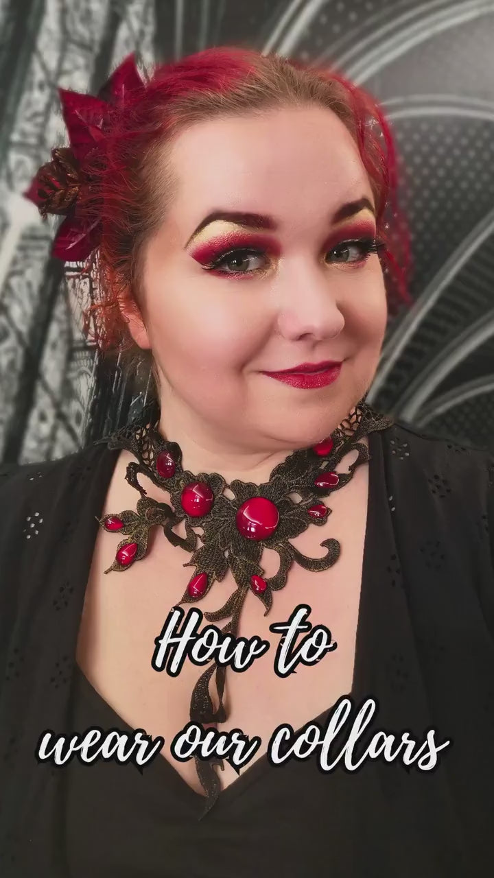 Blumen Fee Schmuckset aus bronzenem Collier, Haarspange und Ohrringen mit farbigen Cabochon Glassteinen für Steampunk und Vintage Hochzeit