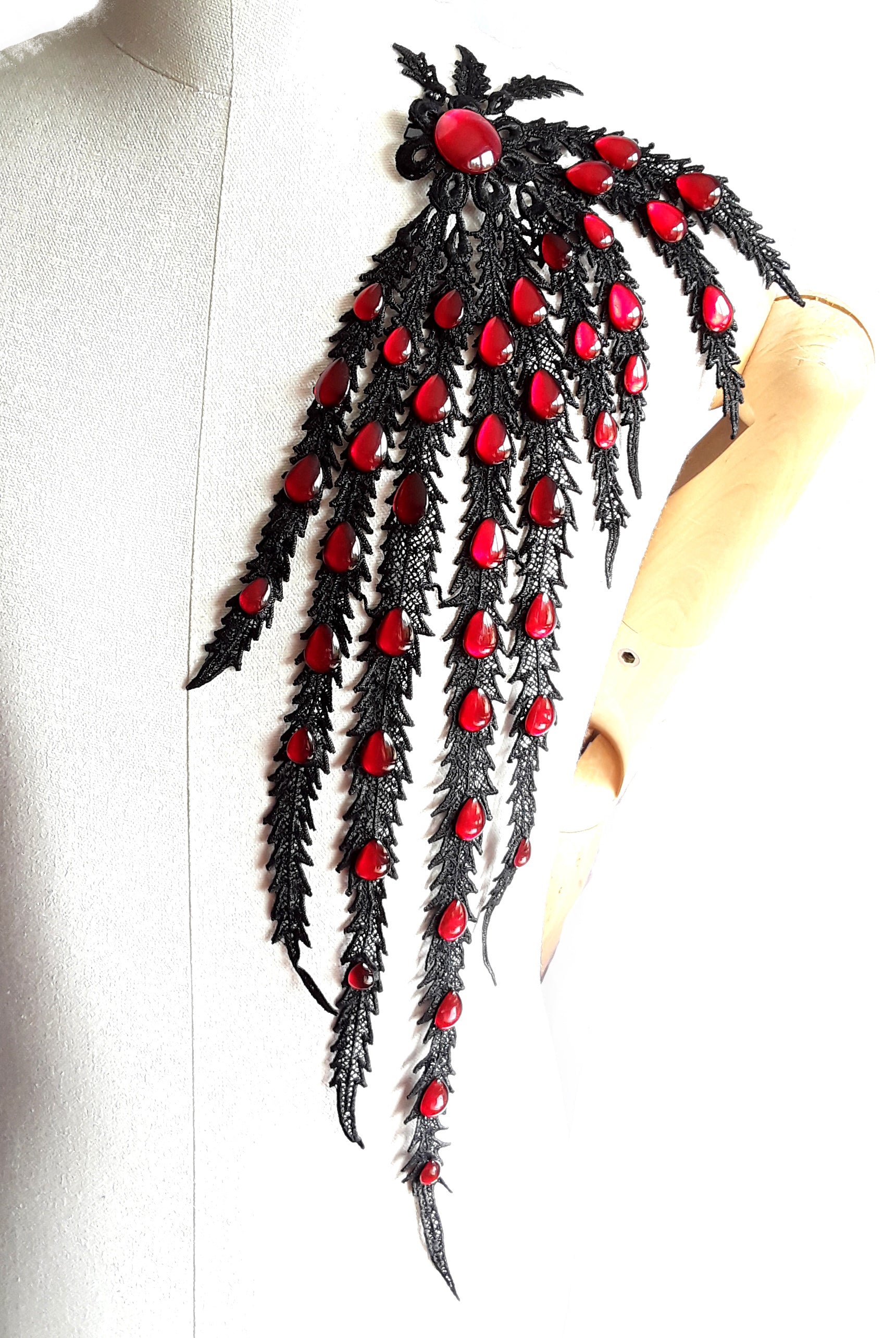 Flügel Pfauenfedern Schwarz