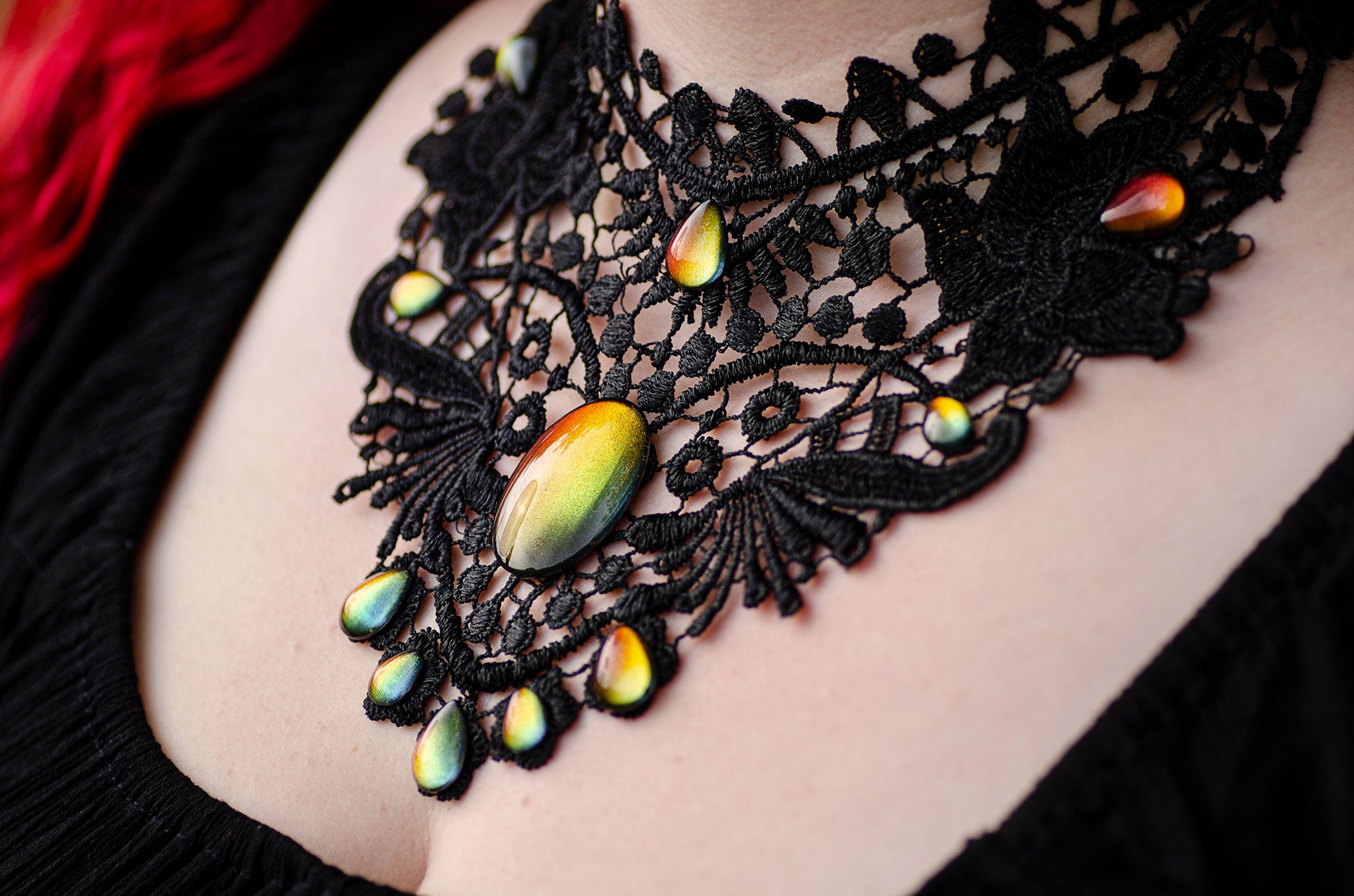 Collier schwarz Flügel