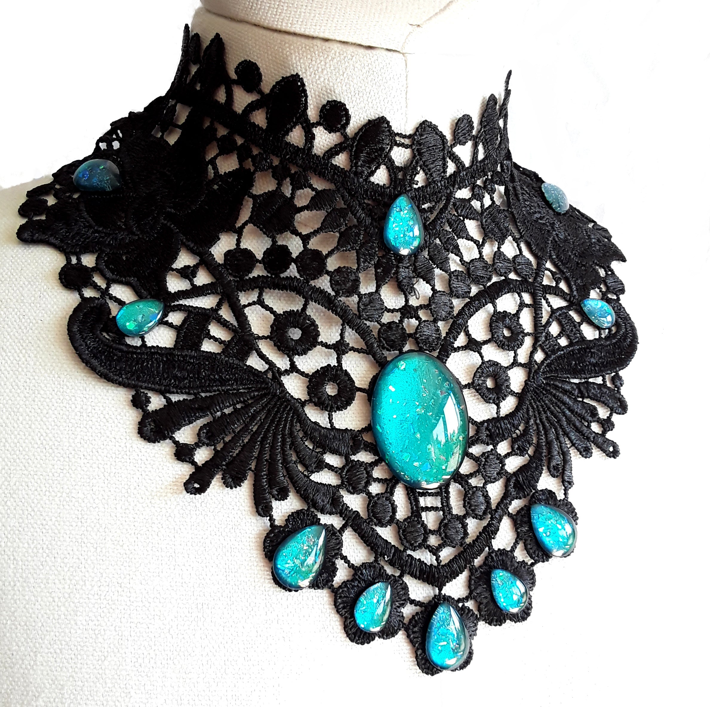 Collier schwarz Flügel