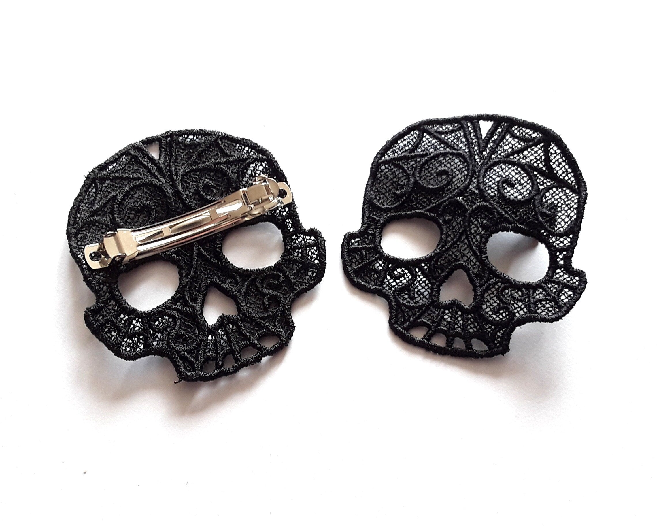 Haarspange Totenkopf aus Spitze