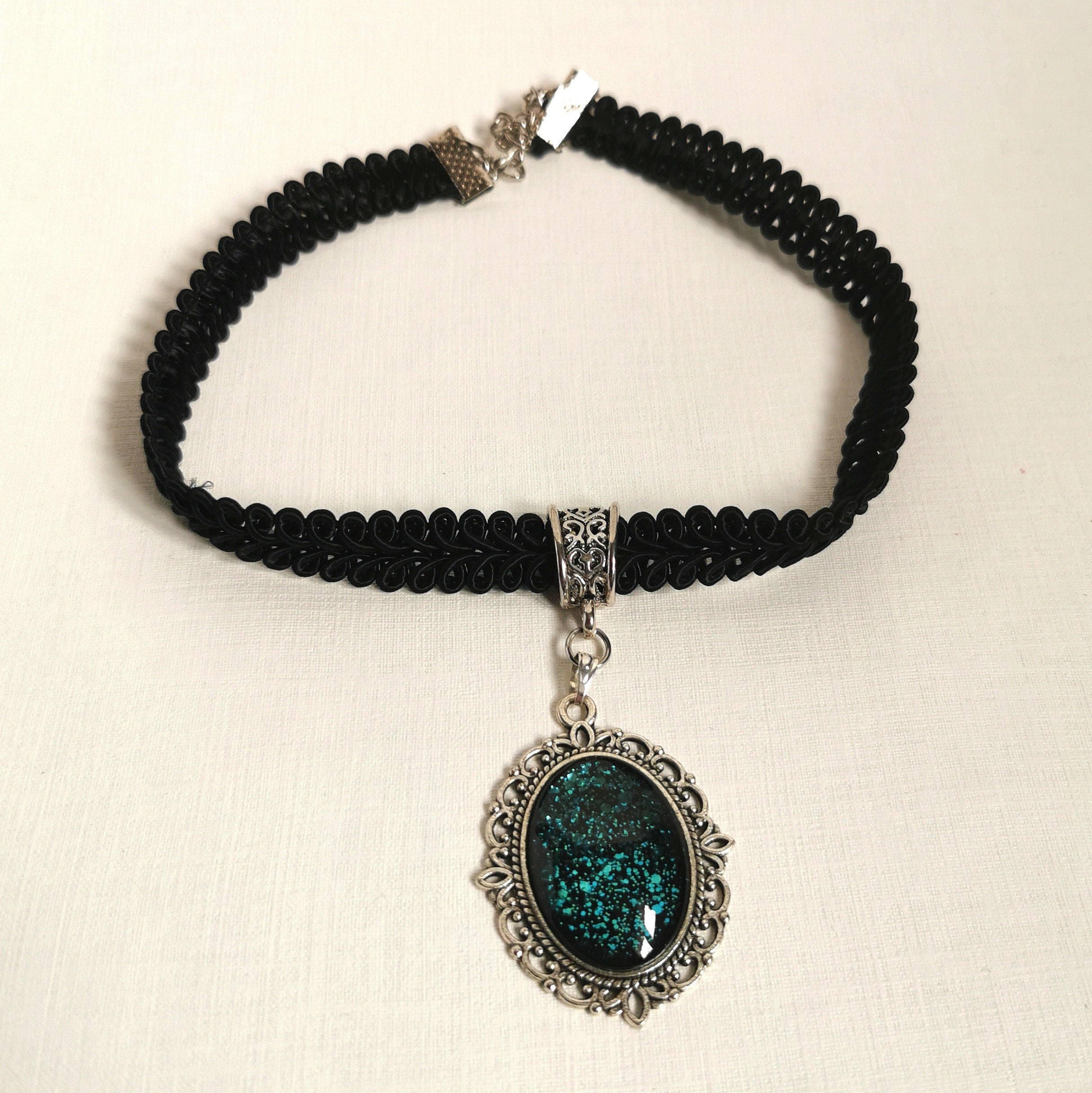 Choker Posament schwarz mit Anhänger Oval