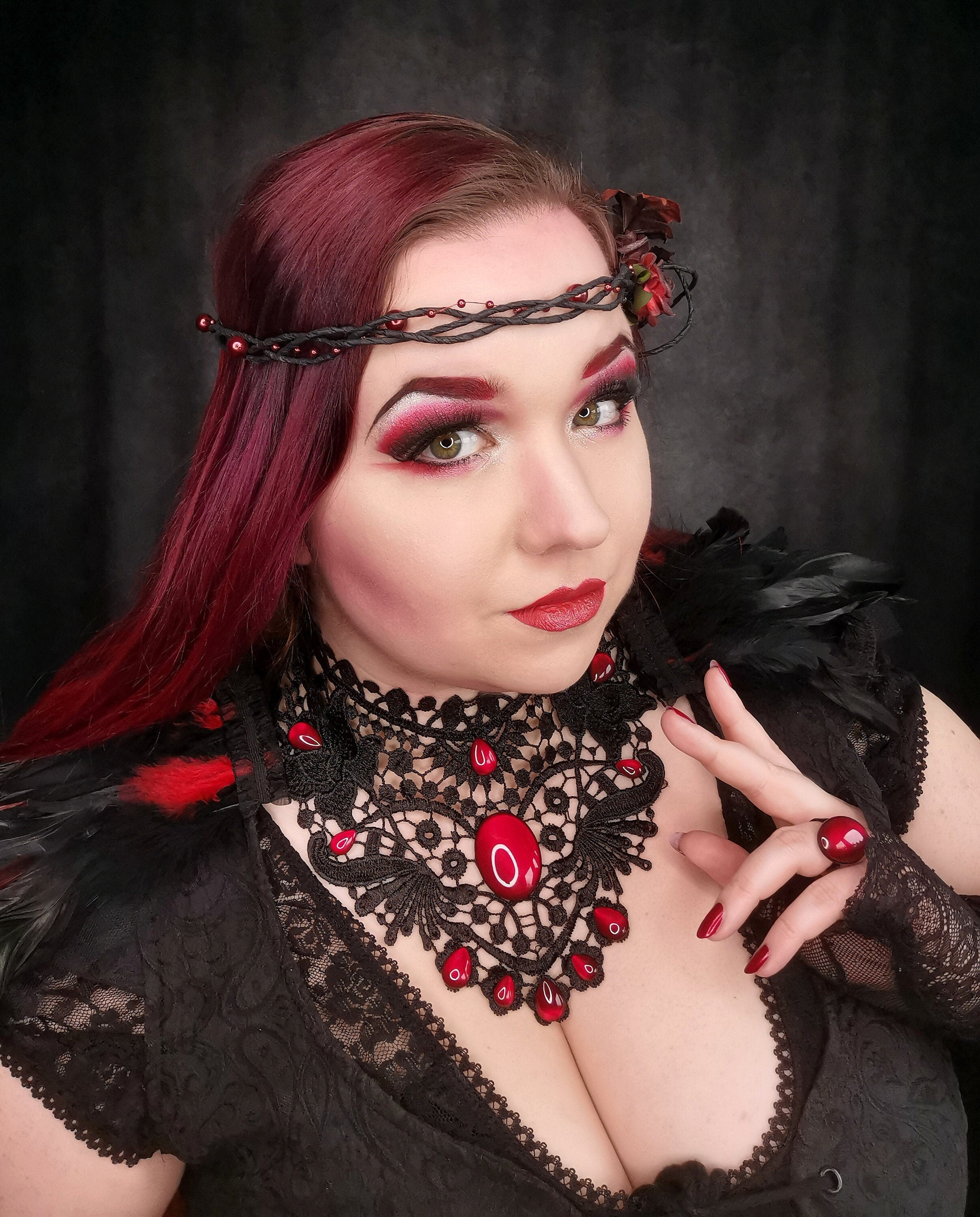 Collier schwarz Flügel